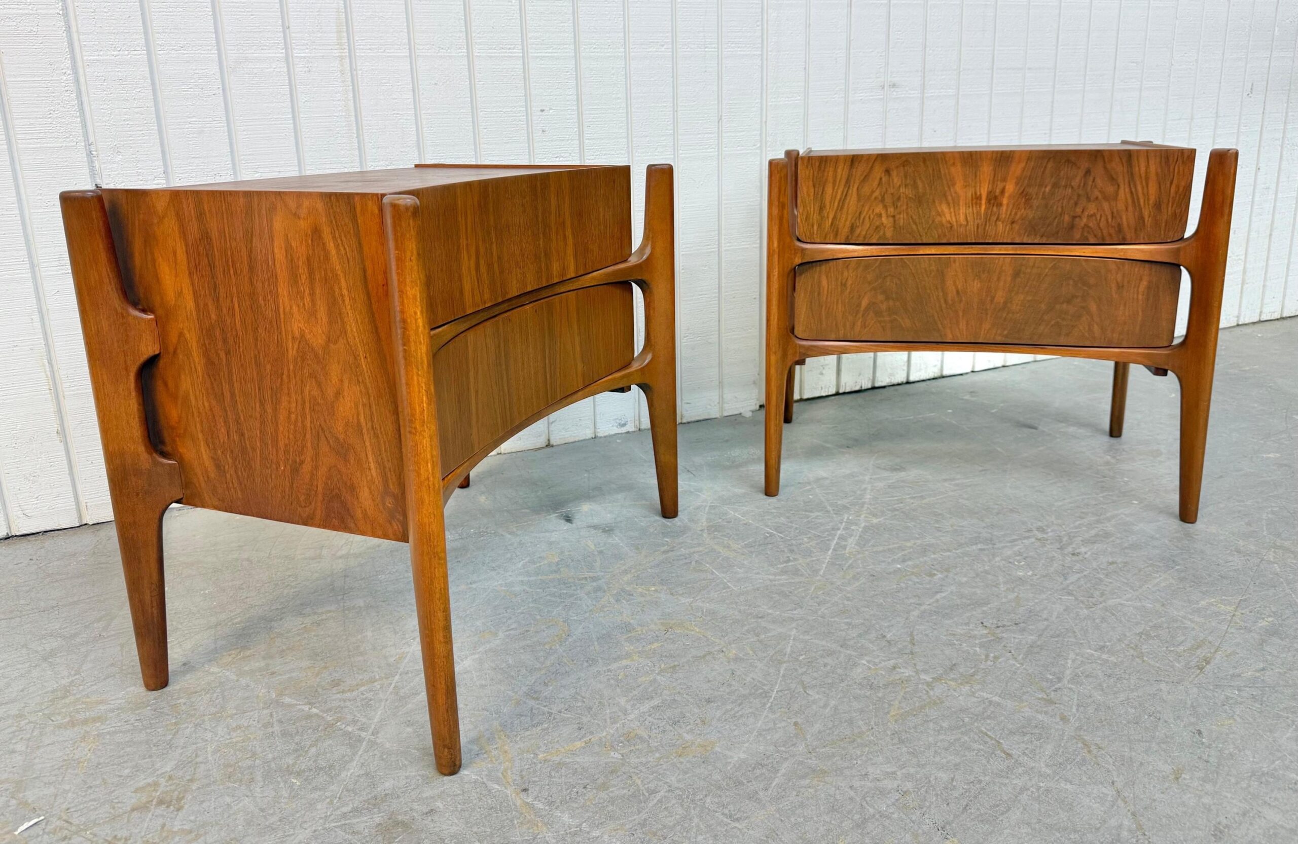 Mid-Century Swedish Modern William Hinn Sculptural Walnut Nightstands – Set of 2