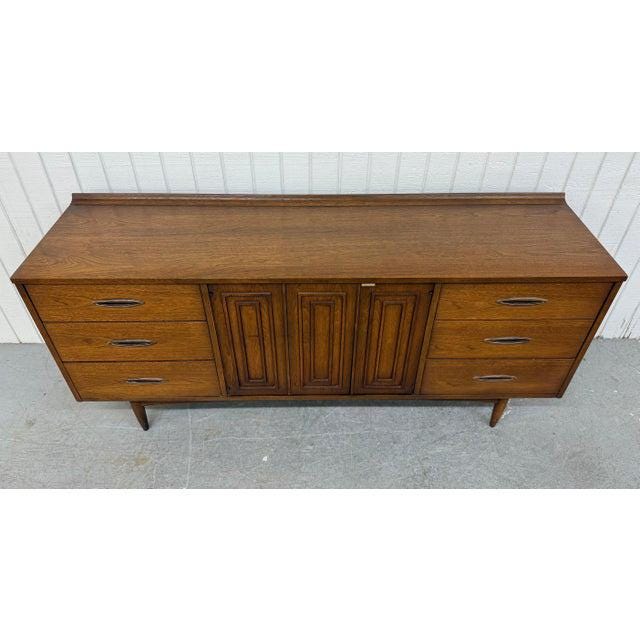 Mid-Century Modern Broyhill Sculptra Walnut 9-Drawer Dresser - Image 5