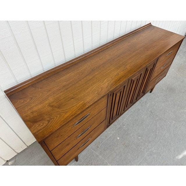 Mid-Century Modern Broyhill Sculptra Walnut 9-Drawer Dresser - Image 4