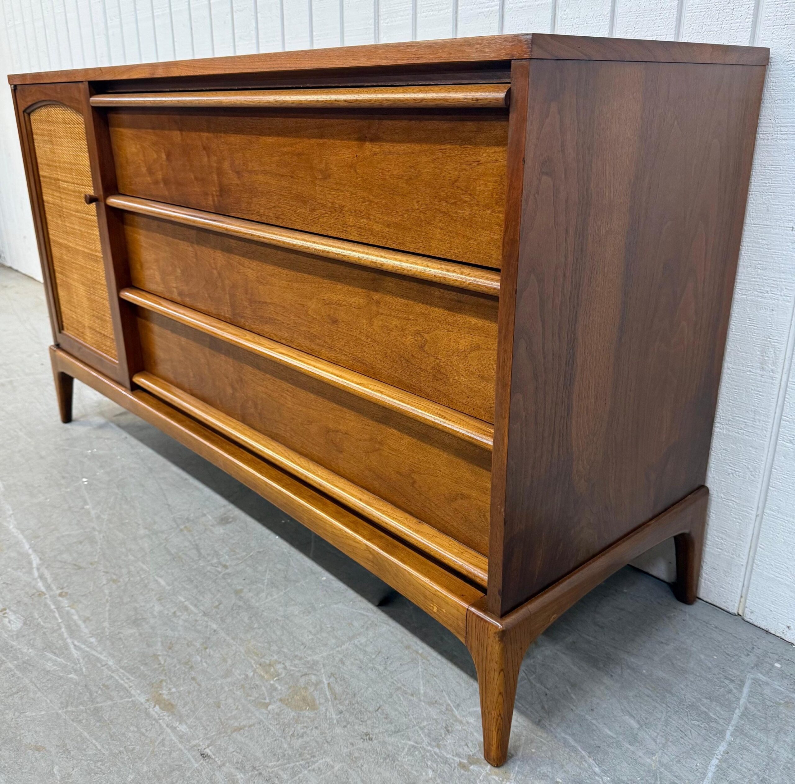 Mid-Century Modern Lane Rhythm Walnut Sideboard - Image 3