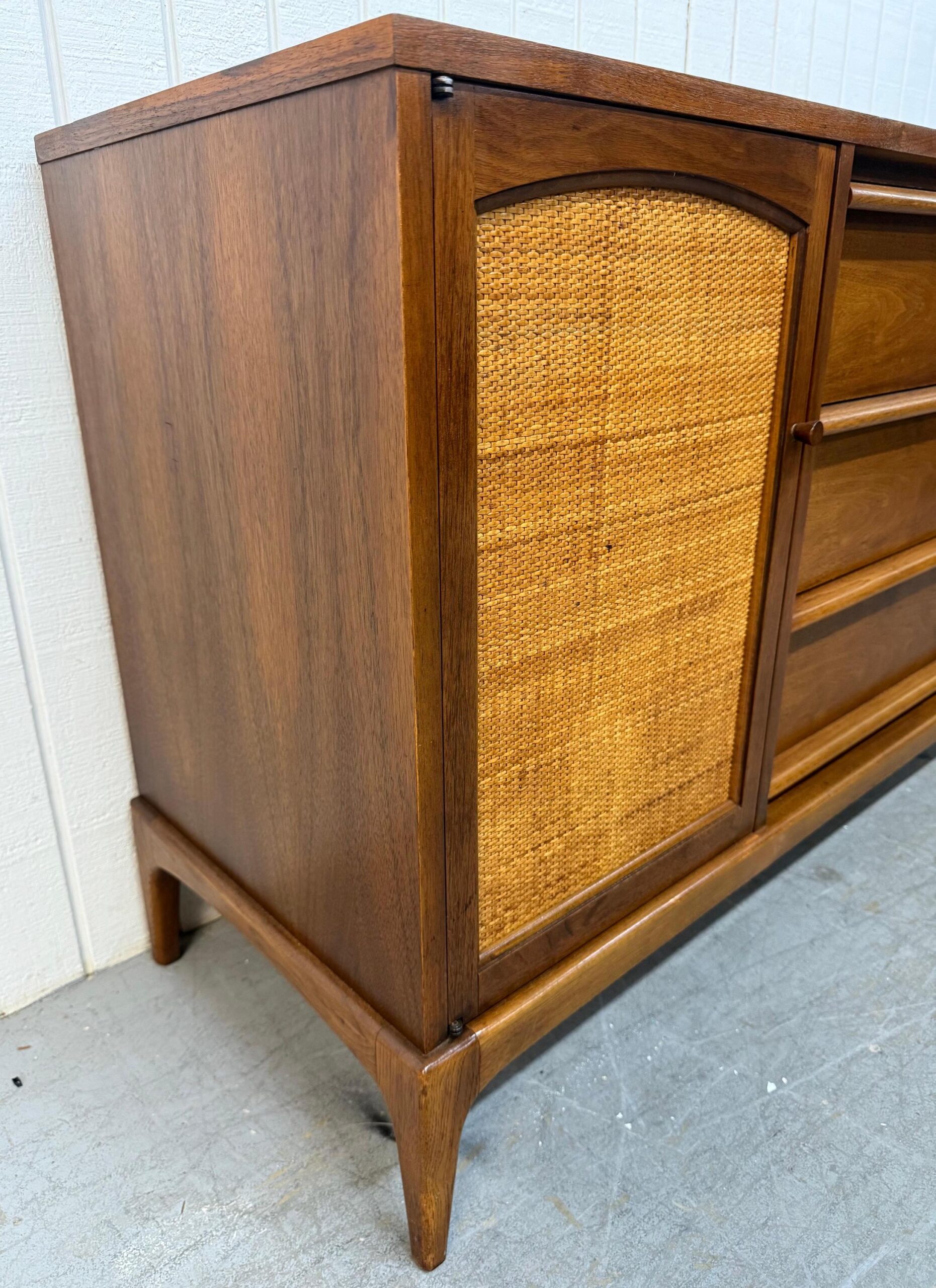 Mid-Century Modern Lane Rhythm Walnut Sideboard - Image 6