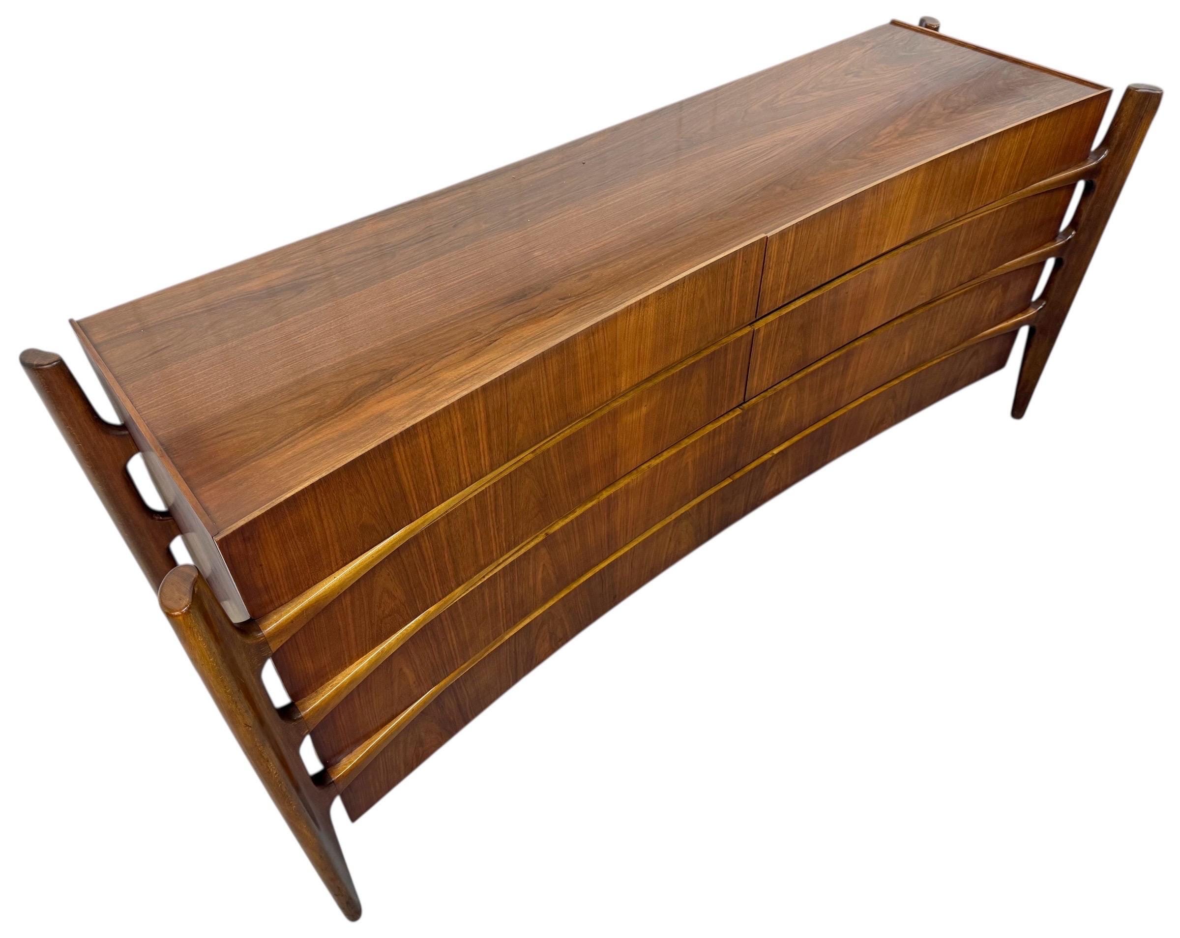 Mid-Century Swedish Modern William Hinn Sculptural Walnut Dresser - Image 2