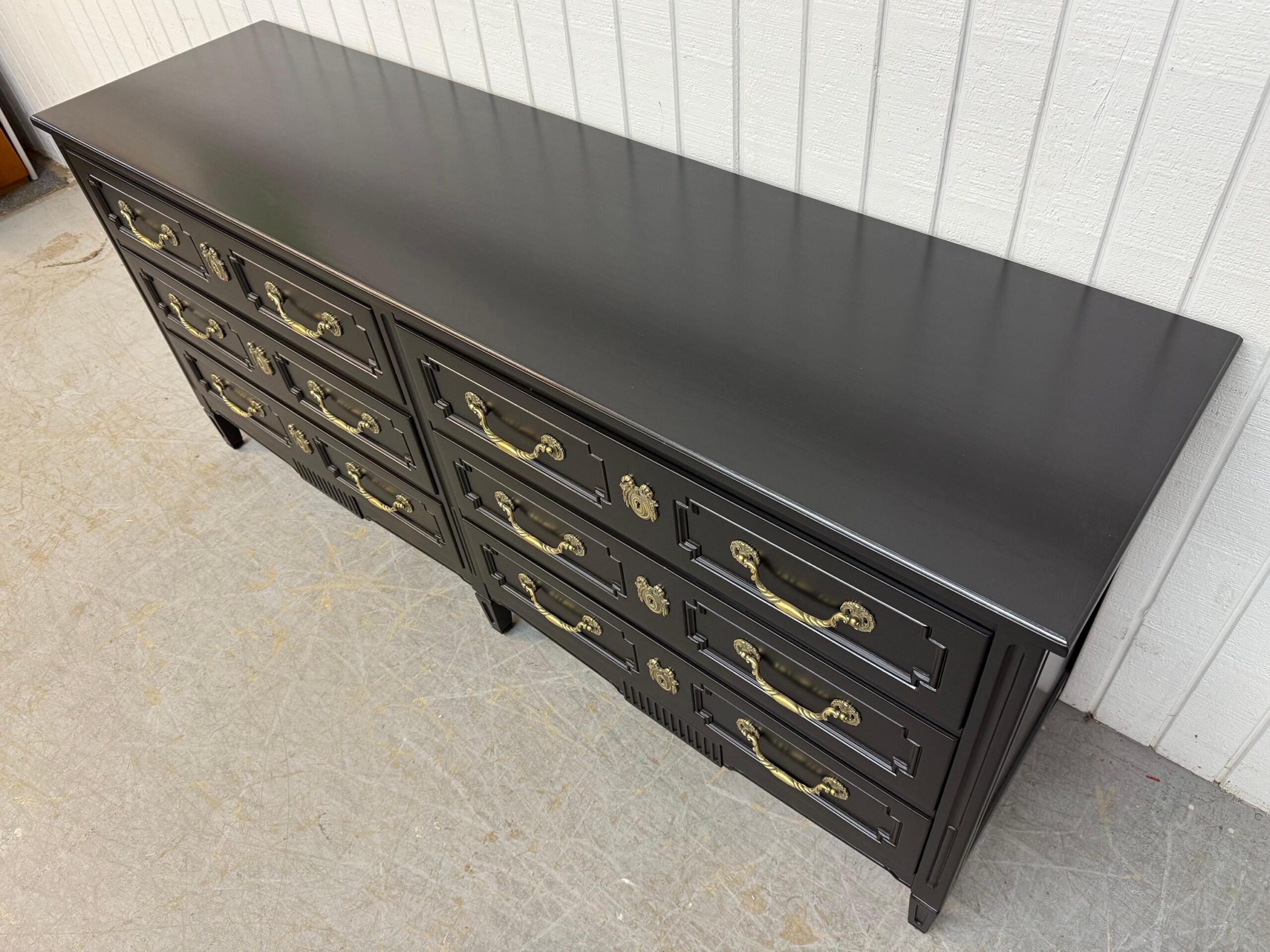 Vintage Henredon Italian Style Black Painted Double Dresser - Image 3
