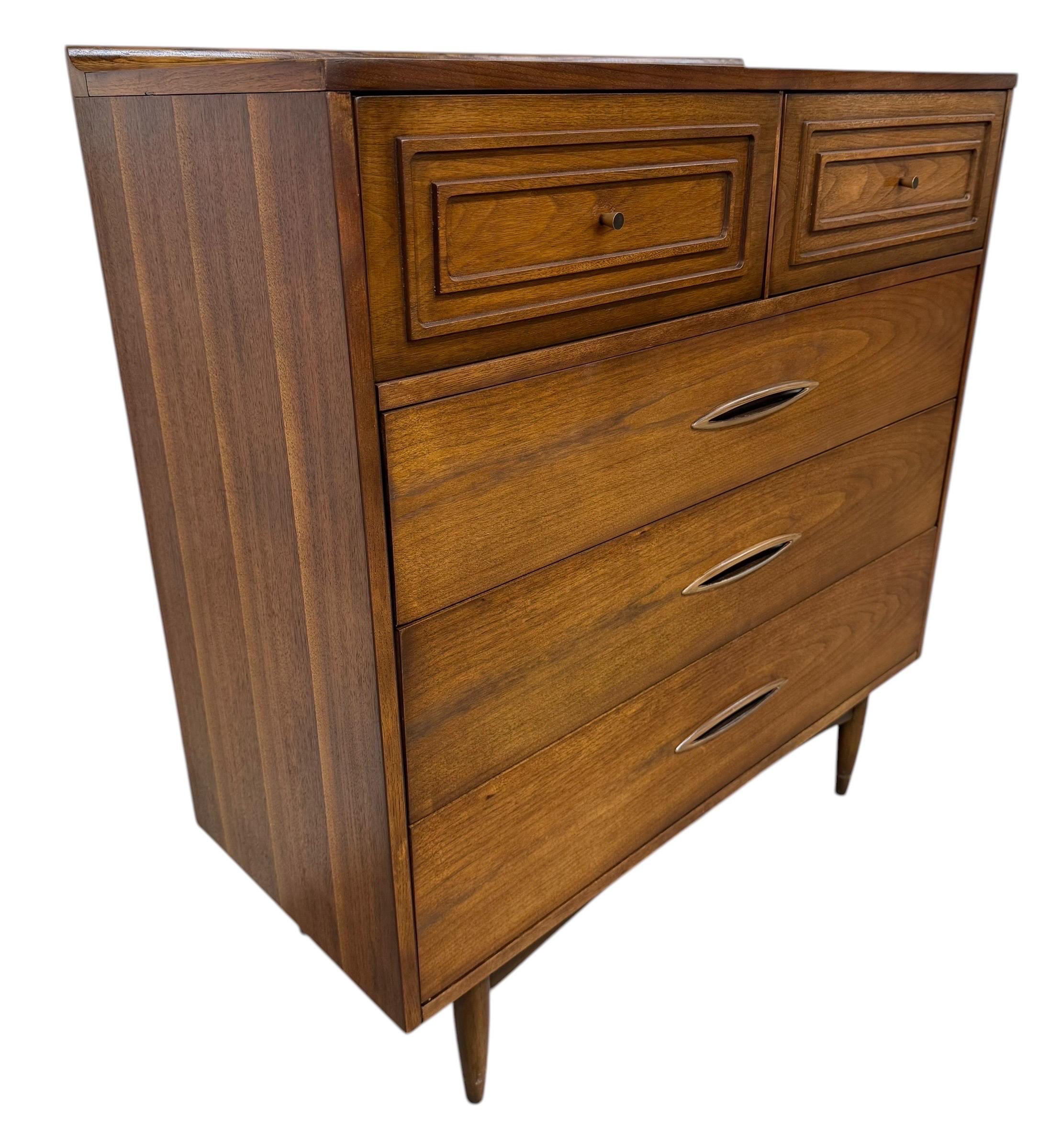 Mid-Century Modern Broyhill Sculptra Walnut High Chest - Image 3