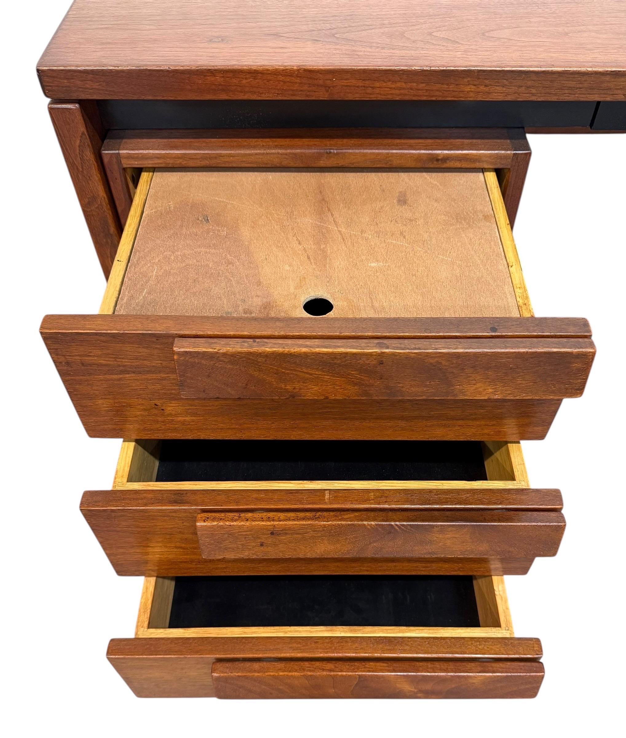 Mid-Century Modern Jens Risom Executive Desk - Image 10