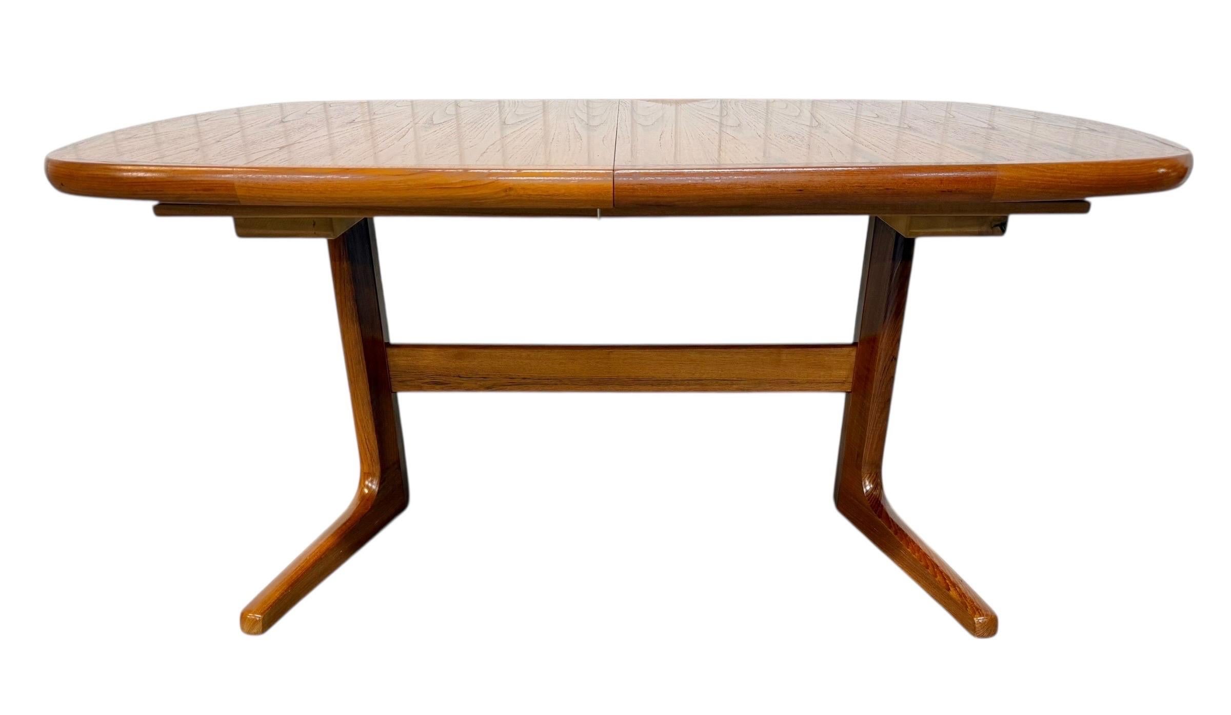 Vintage Danish Modern Oval Teak Dining Table W/2 Leaves - Image 11
