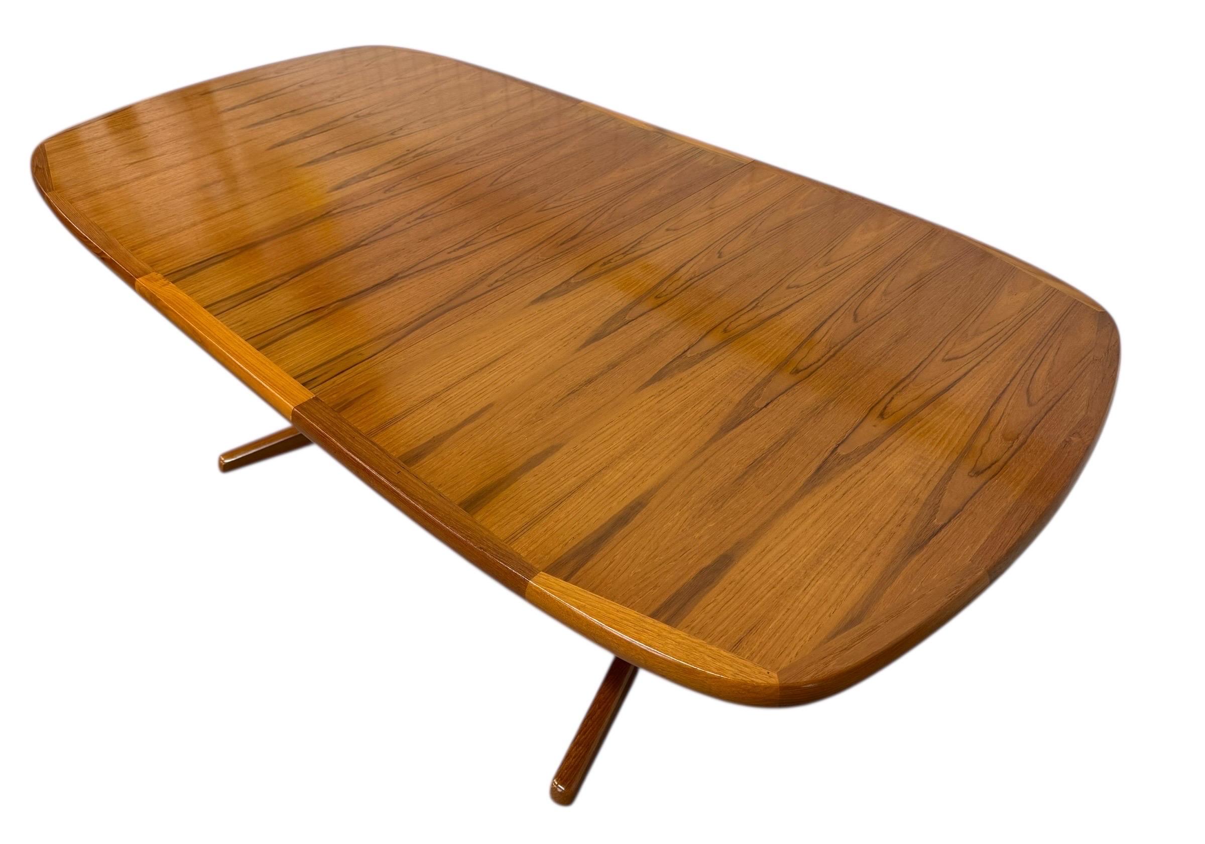 Vintage Danish Modern Oval Teak Dining Table W/2 Leaves - Image 4