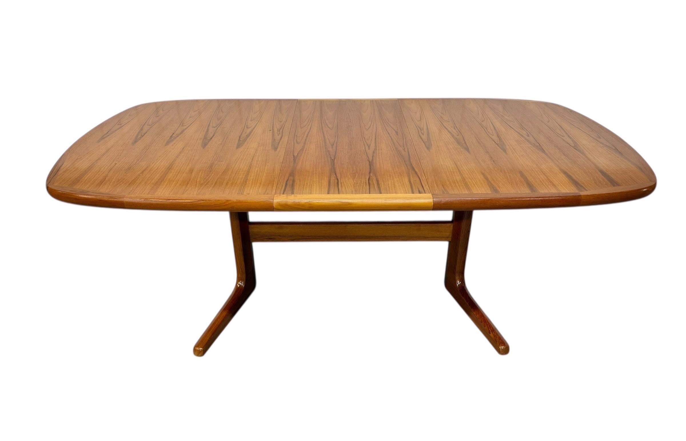 Vintage Danish Modern Oval Teak Dining Table W/2 Leaves - Image 5