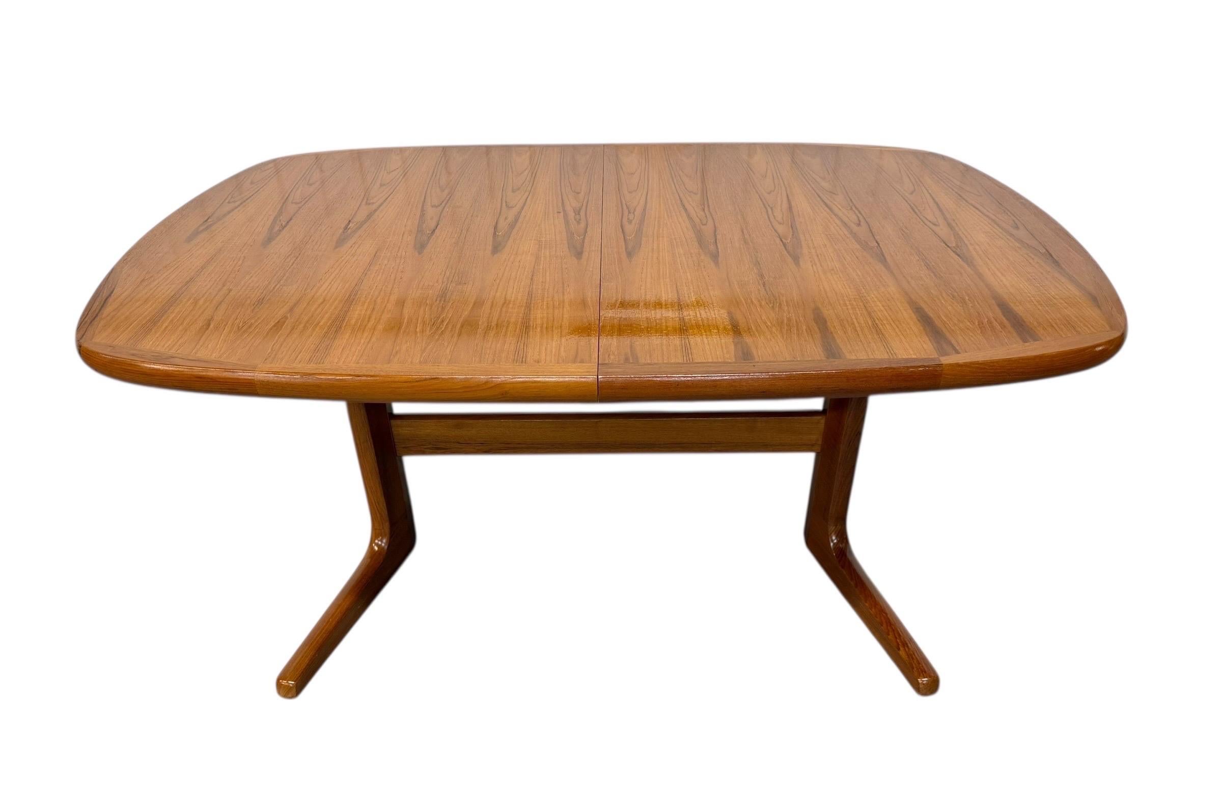 Vintage Danish Modern Oval Teak Dining Table W/2 Leaves - Image 9
