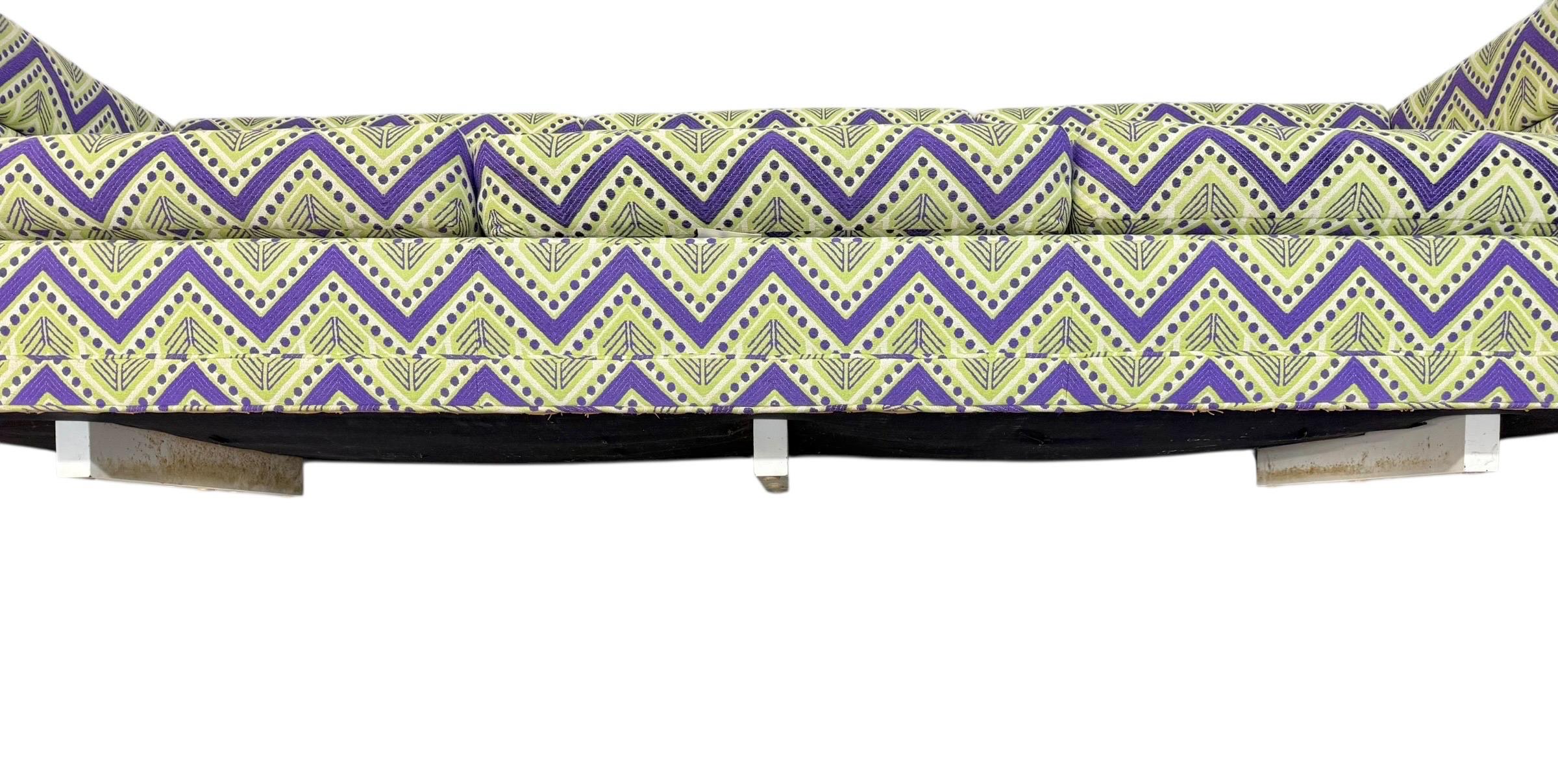 Vintage Dunbar Sofa with Original Upholstery - Image 11