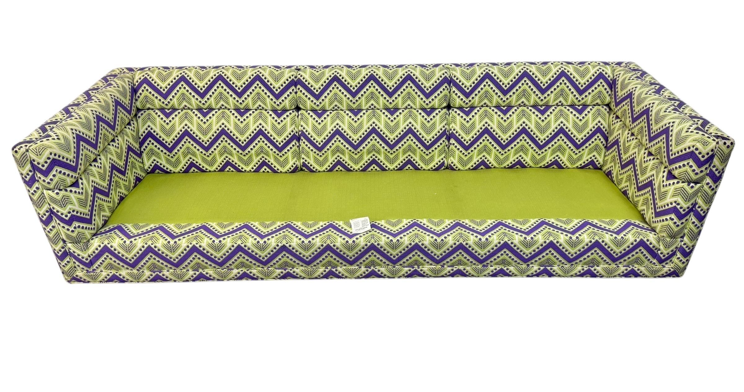 Vintage Dunbar Sofa with Original Upholstery - Image 12