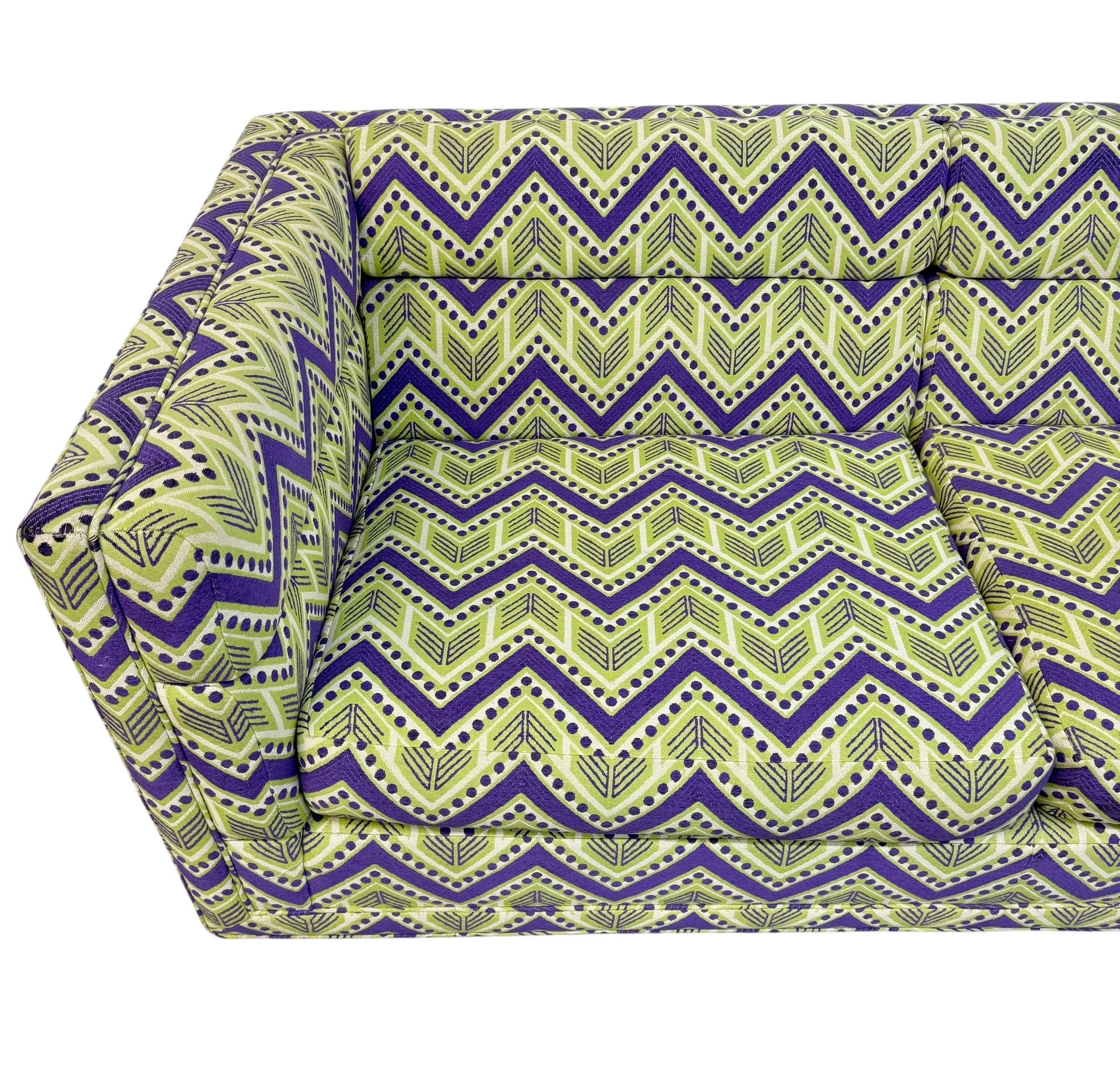 Vintage Dunbar Sofa with Original Upholstery - Image 5