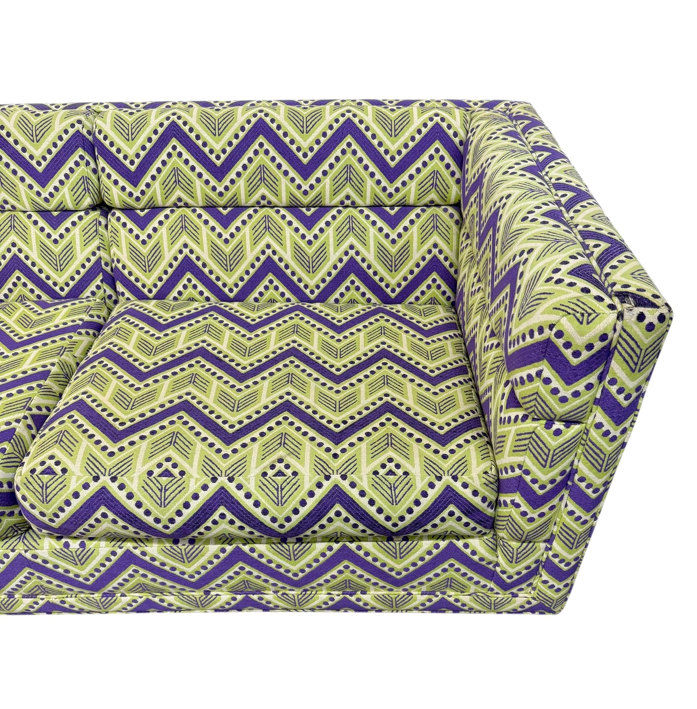 Vintage Dunbar Sofa with Original Upholstery - Image 7