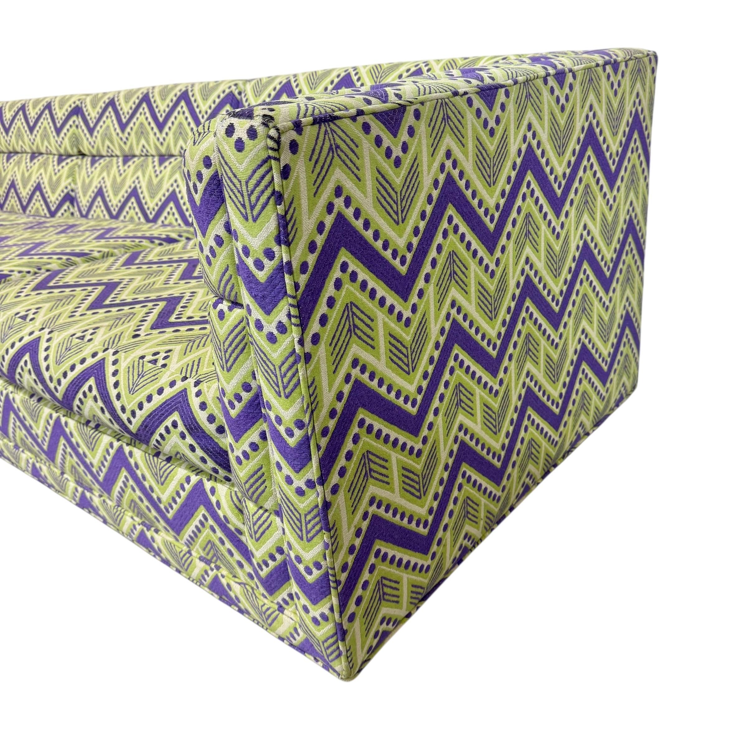 Vintage Dunbar Sofa with Original Upholstery - Image 9