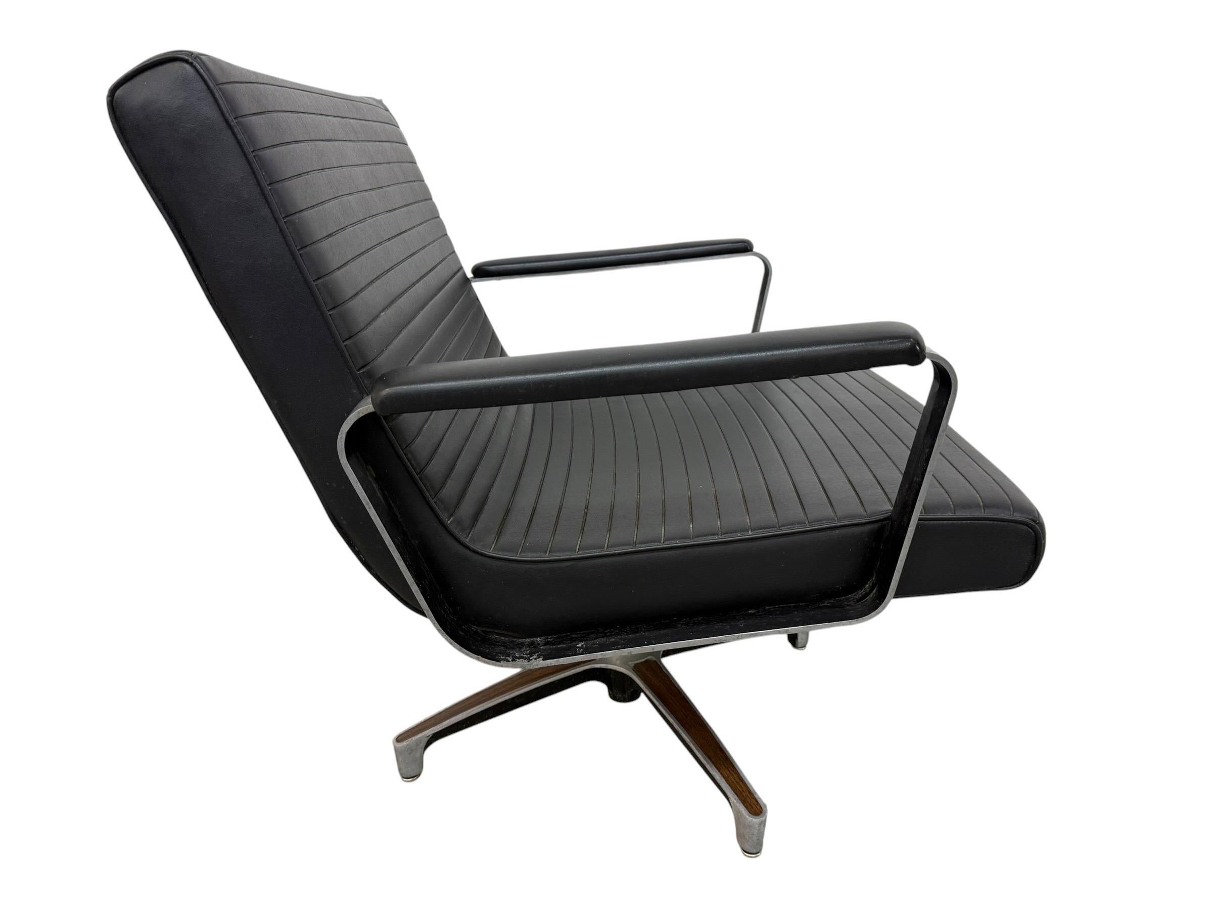 Mid-Century Modern Chromcraft Black Leather Swivel Chair - Image 2