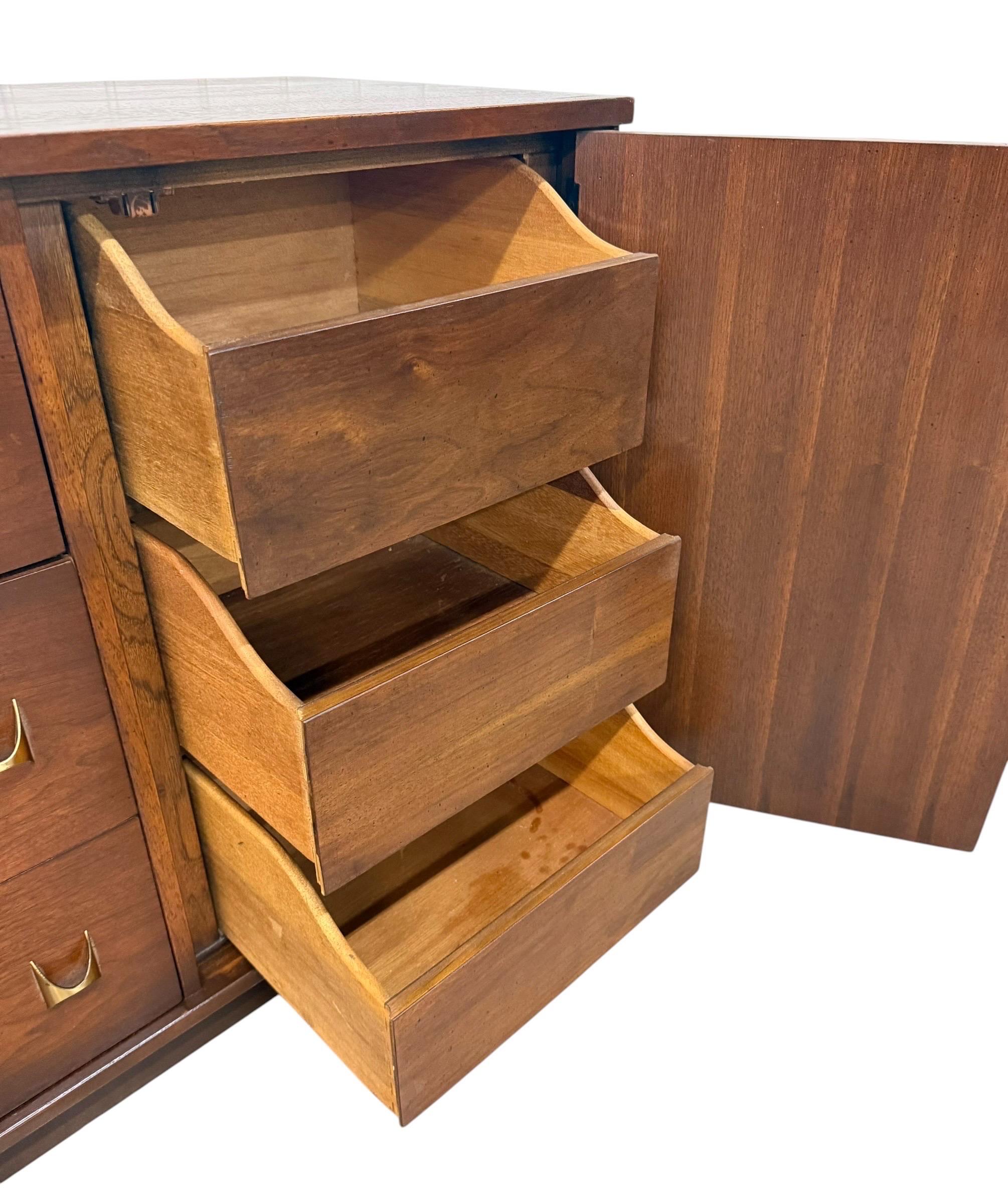 Mid-Century Modern Broyhill Brasilia Walnut Dresser - Image 12