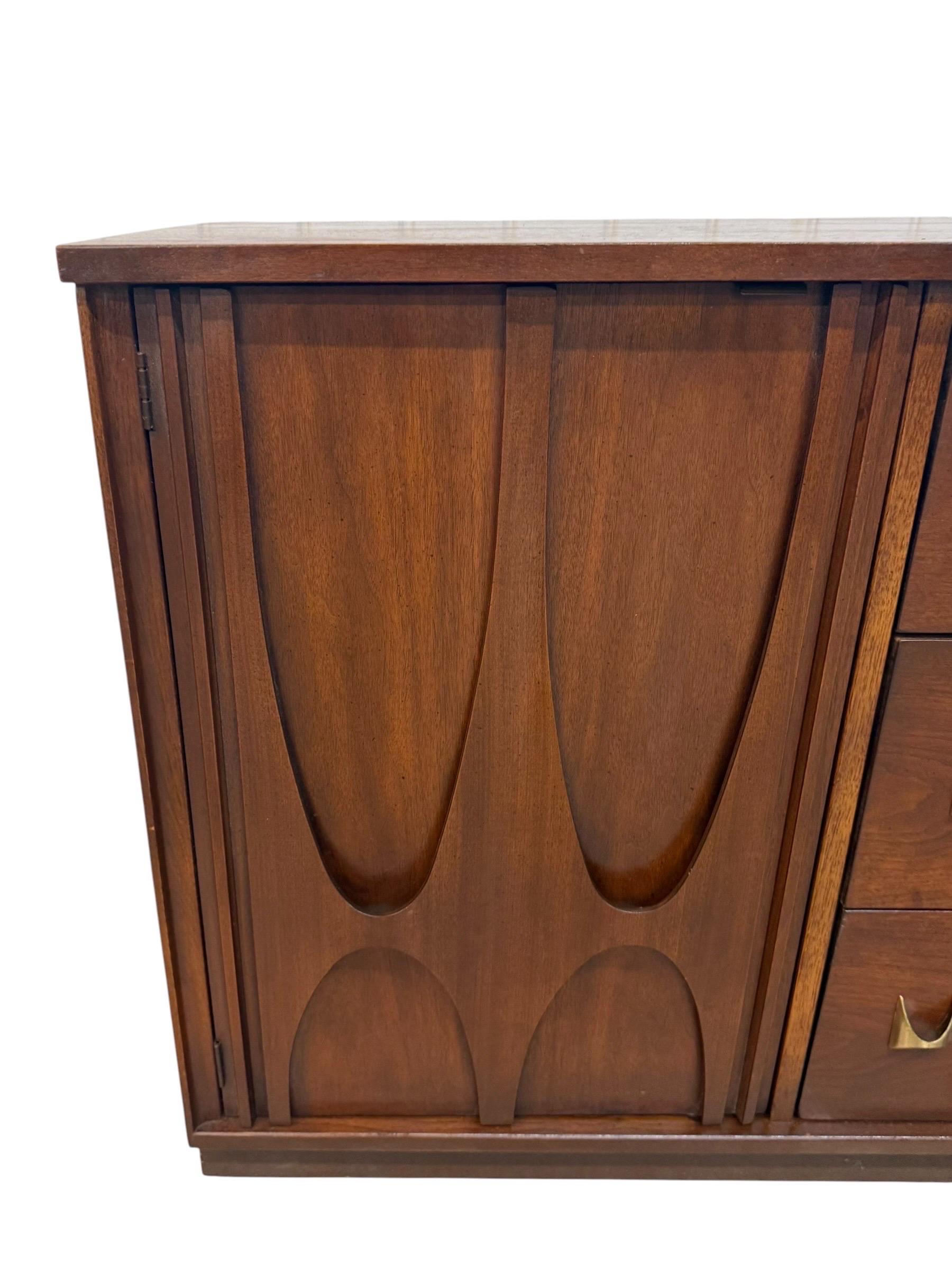 Mid-Century Modern Broyhill Brasilia Walnut Dresser - Image 7
