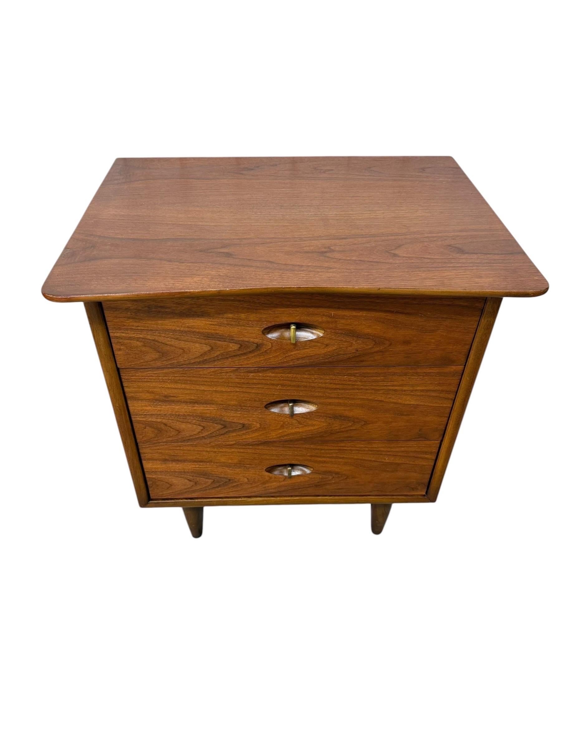 Mid-Century Modern Kent Coffey "The Greenbrier" Walnut Nightstands - Set of 2 - Image 7