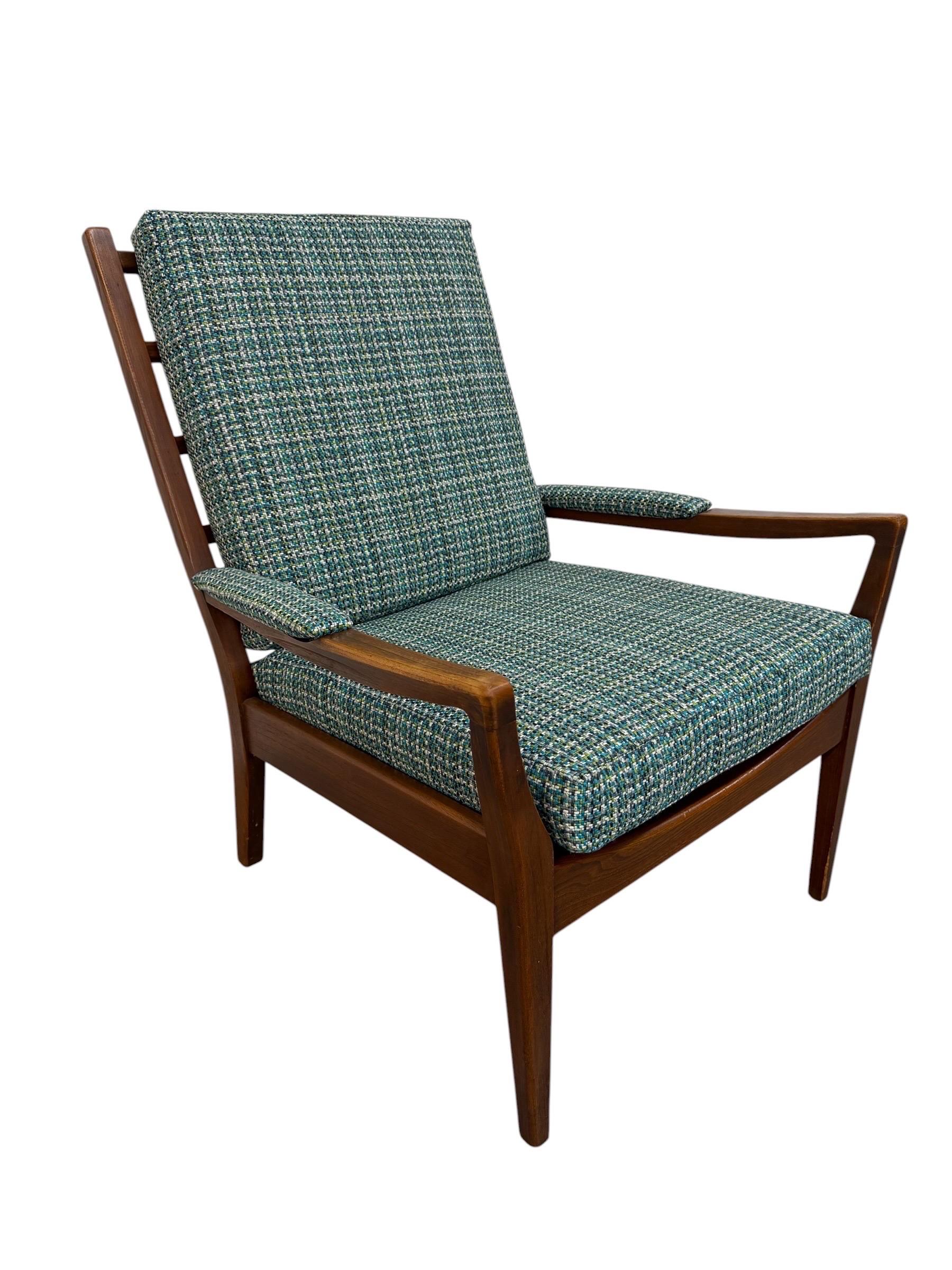 Mid-Century Danish Modern Teak Ladder Back Arm Chair - Restored! - Image 2
