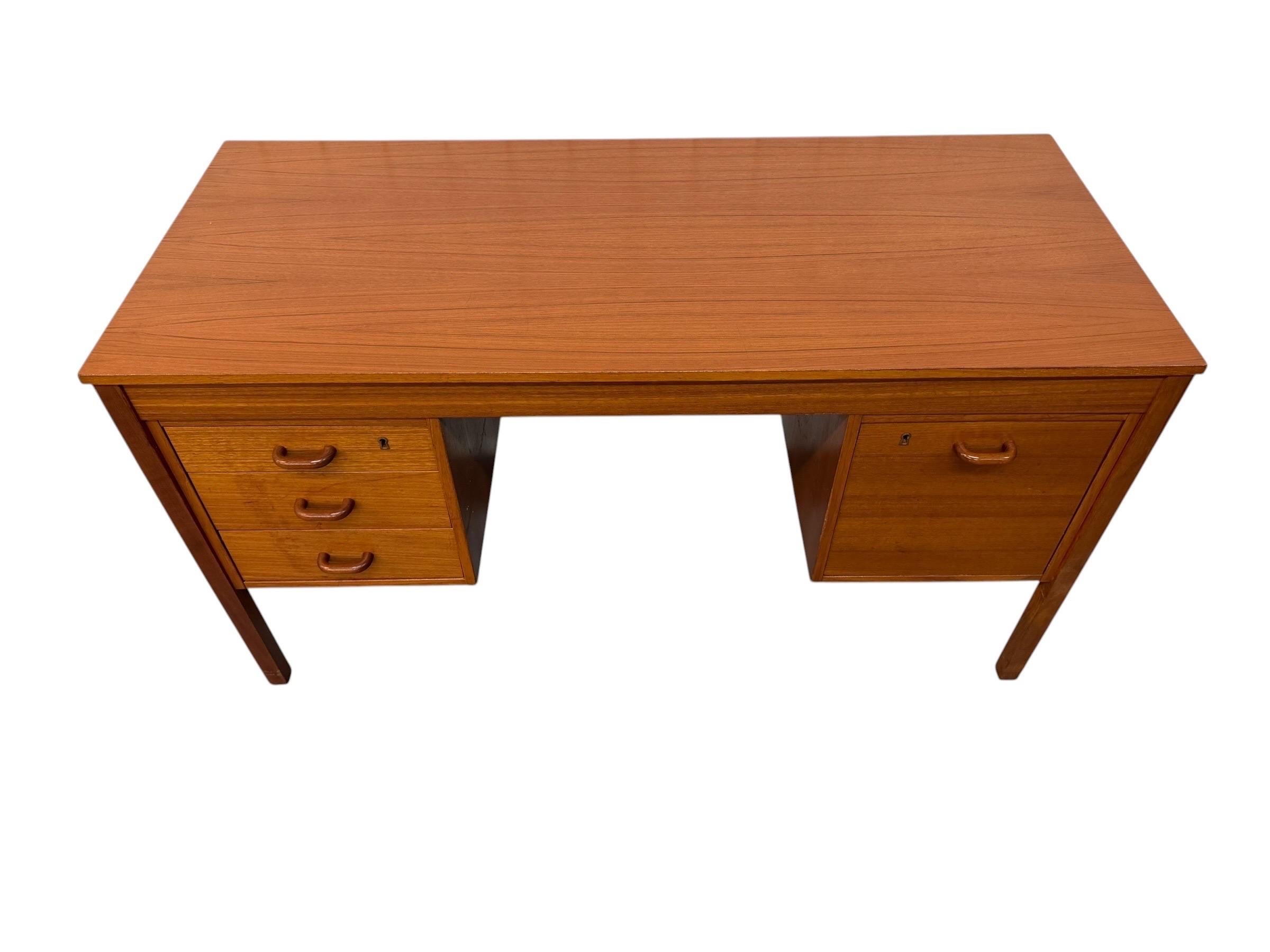 Vintage Danish Modern Teak Writing Desk - Refinished! - Image 5