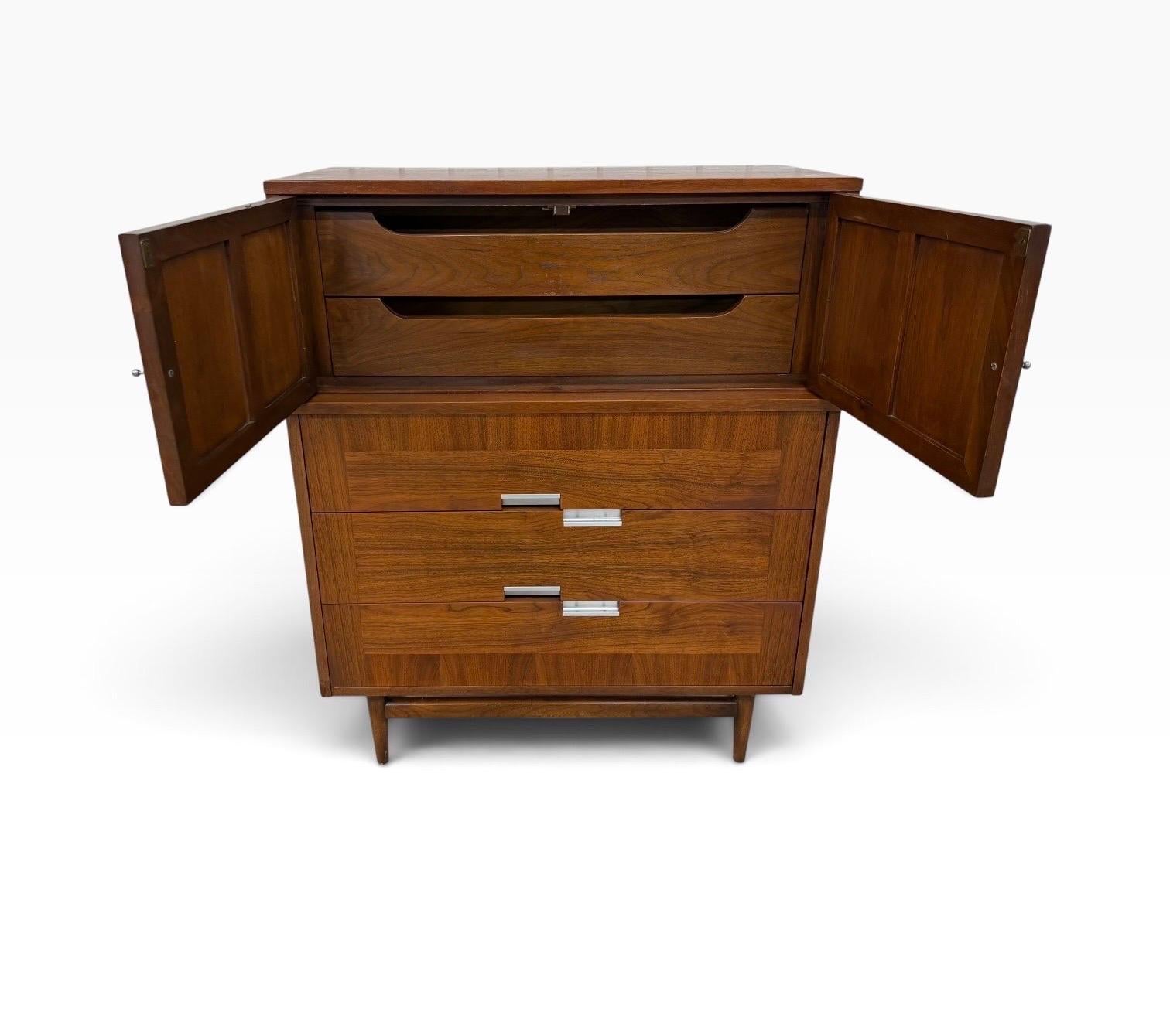 Mid-Century Modern American of Martinsville Accord Walnut High Chest - Image 7