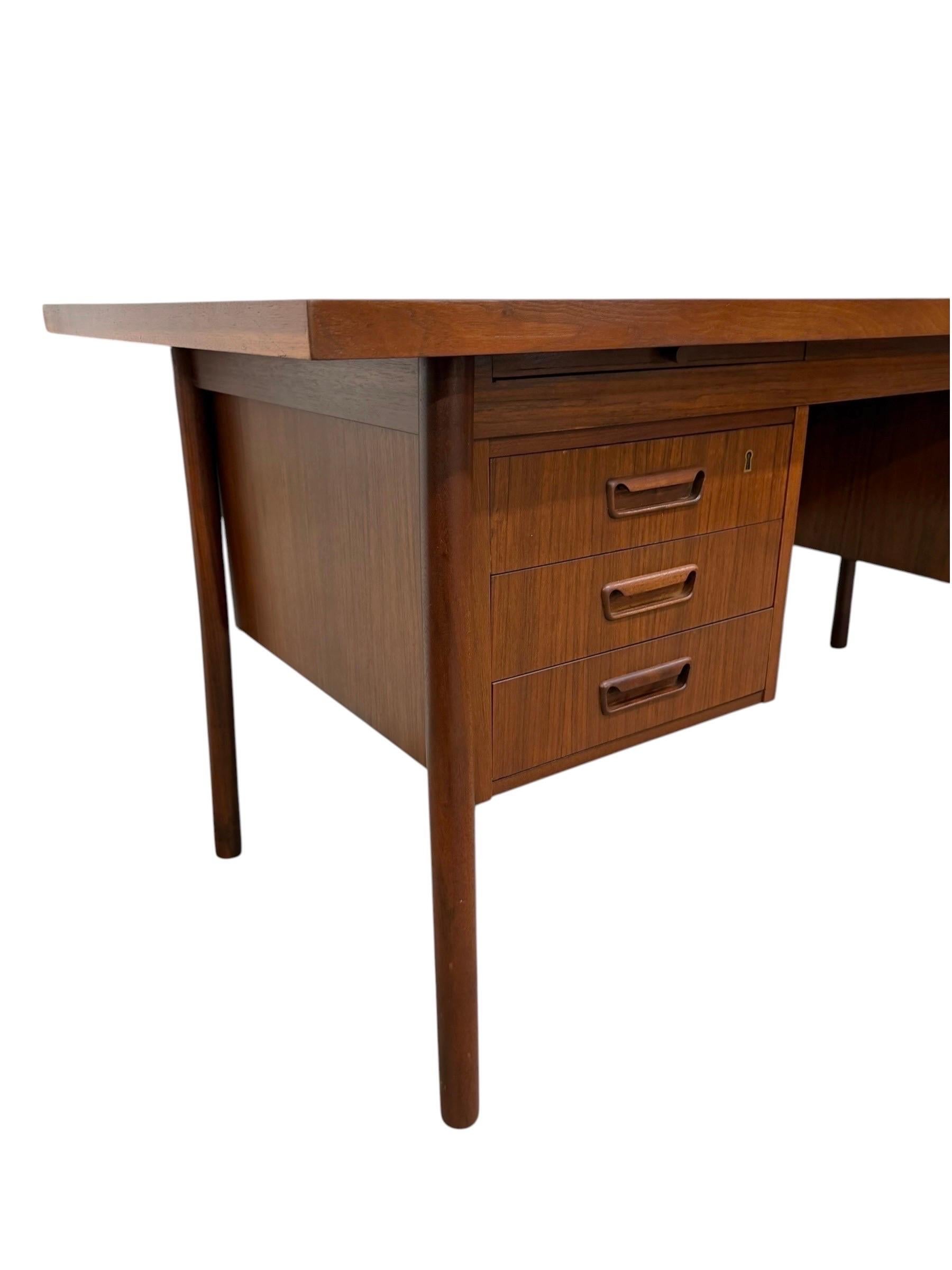 Mid-Century Danish Modern Teak Executive's Desk - Refinished! - Image 2