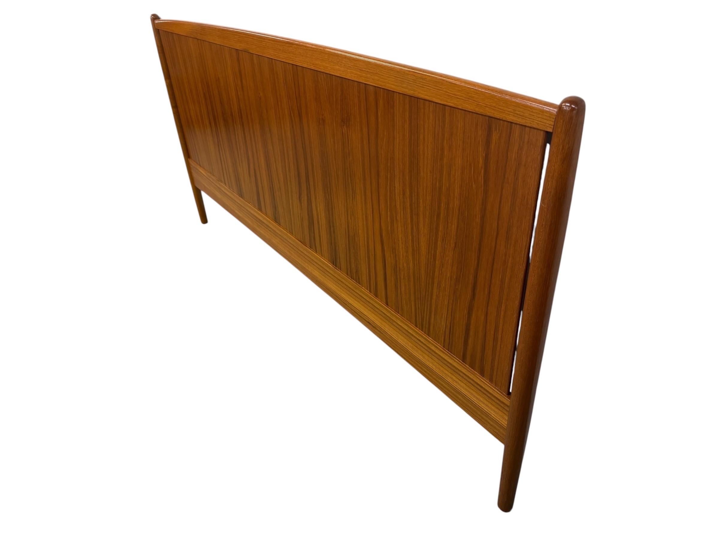 Mid-Century Danish Modern King Size Teak Headboard - Image 3