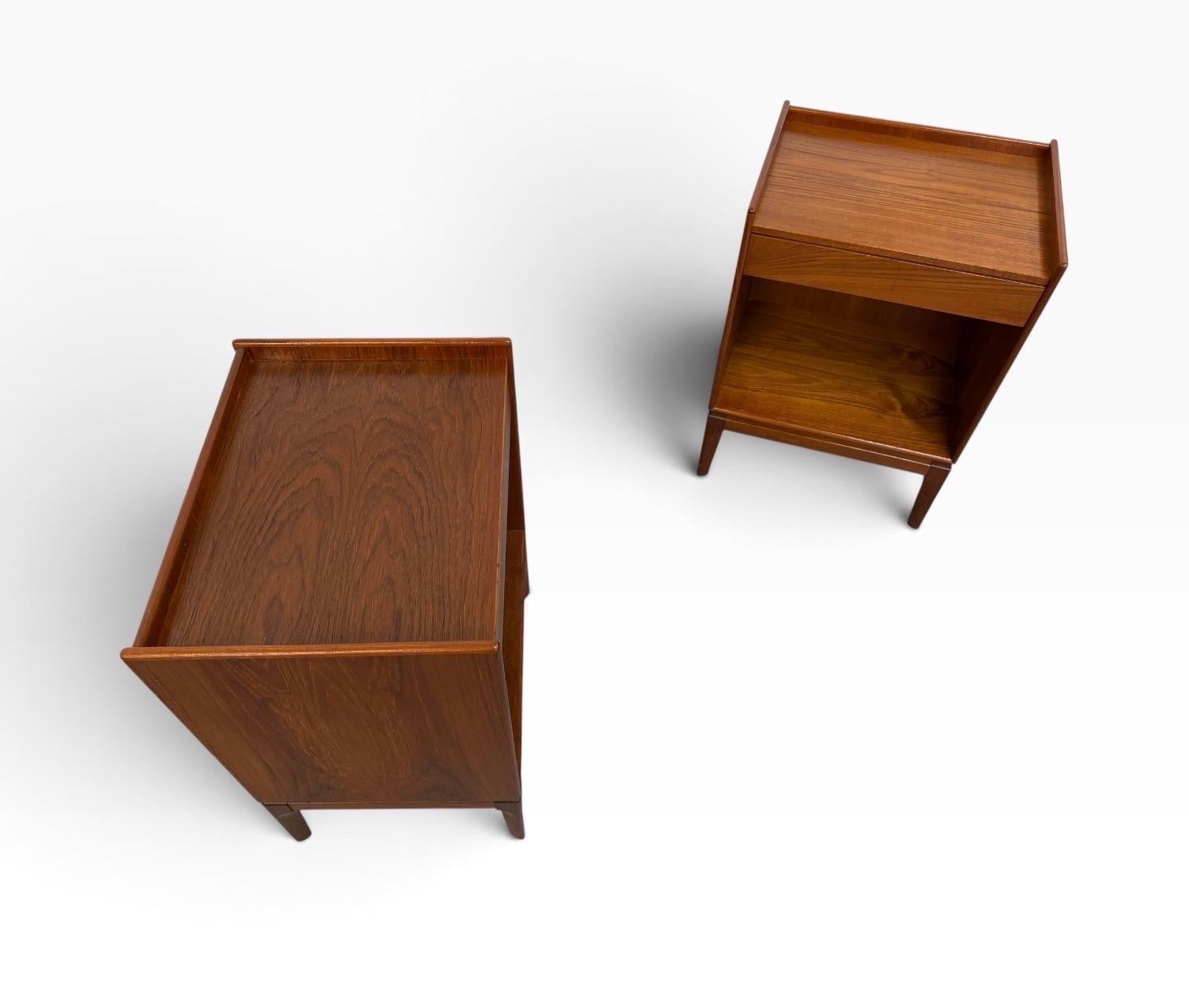 Mid-Century Danish Modern Søborg Møbelfabrik Teak Nightstands - Set of 2 - Image 4