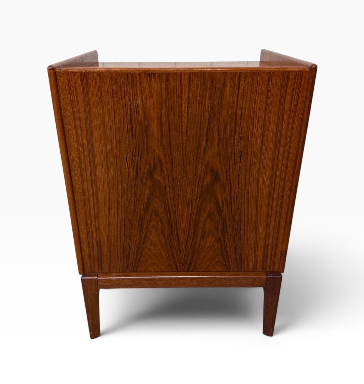 Mid-Century Danish Modern Søborg Møbelfabrik Teak Nightstands - Set of 2 - Image 10