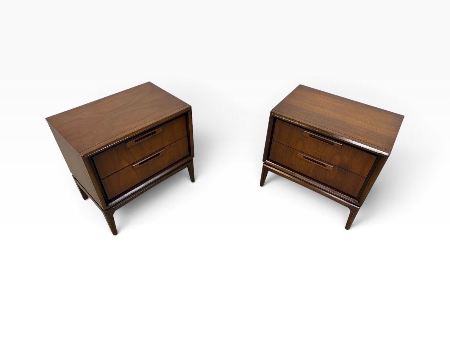Mid-Century Modern Broyhill 2-Drawer Walnut Nightstands - Set of 2 - Refinished! - Image 5