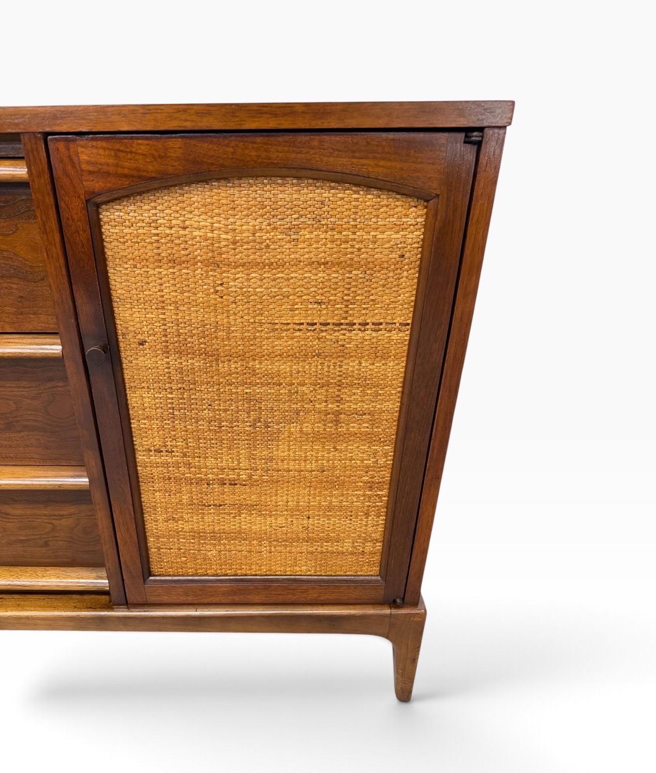 Mid-Century Modern Lane Rhythm Walnut Sideboard - Refinished! - Image 8