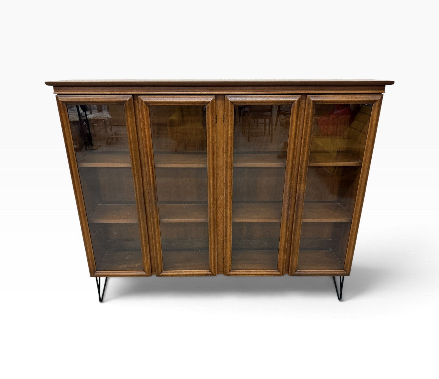 Mid-Century Modern 4-Door Walnut Display Cabinet Hairpin Legs
