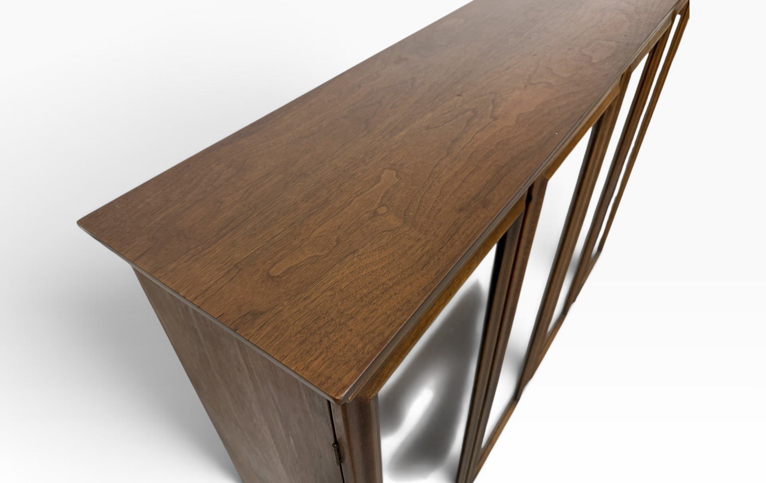 Mid-Century Modern 4-Door Walnut Display Cabinet Hairpin Legs - Image 6