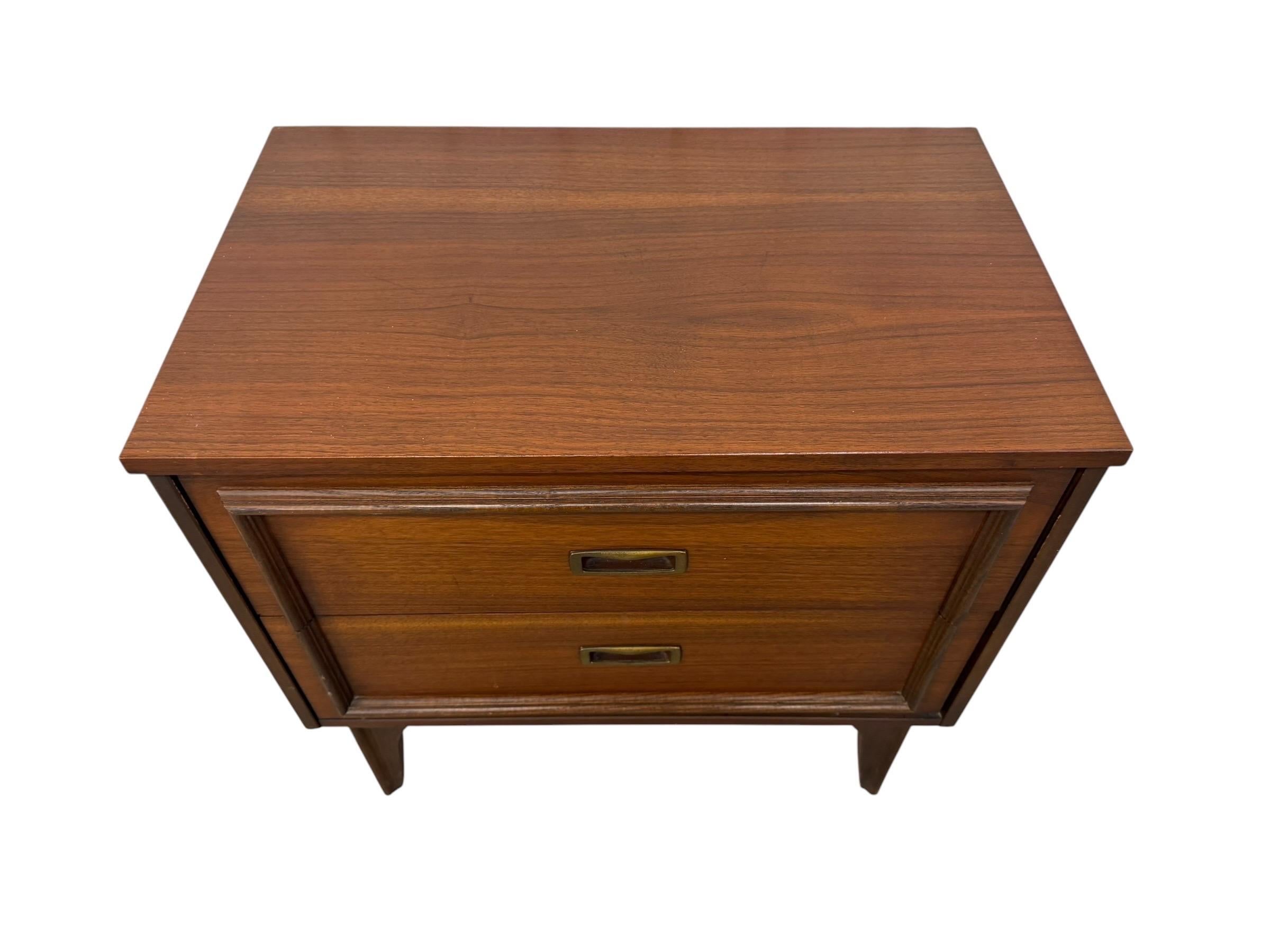 Mid-Century Modern 3-Piece Walnut Bedroom Set - Image 6
