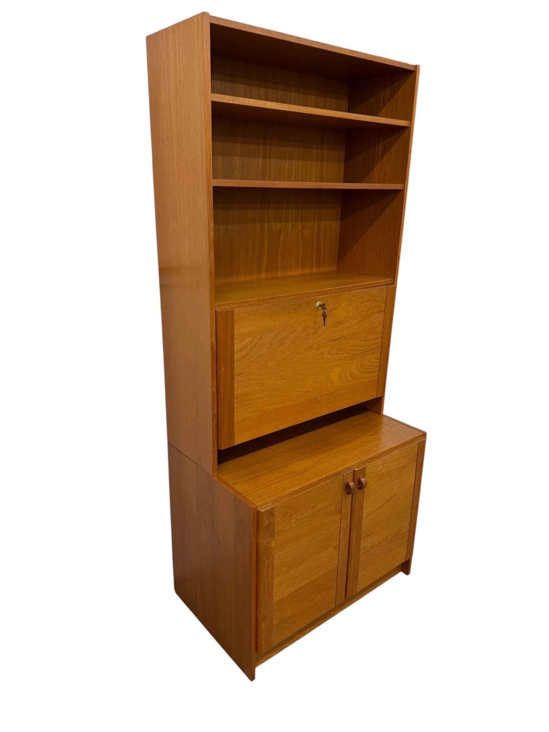 Vintage Danish Modern Domino Møbler 2-Piece Teak Bar Cabinet - Image 2