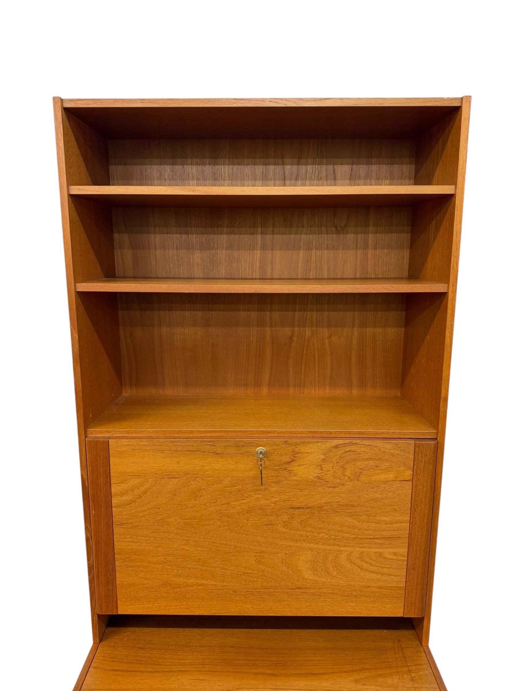 Vintage Danish Modern Domino Møbler 2-Piece Teak Bar Cabinet - Image 4
