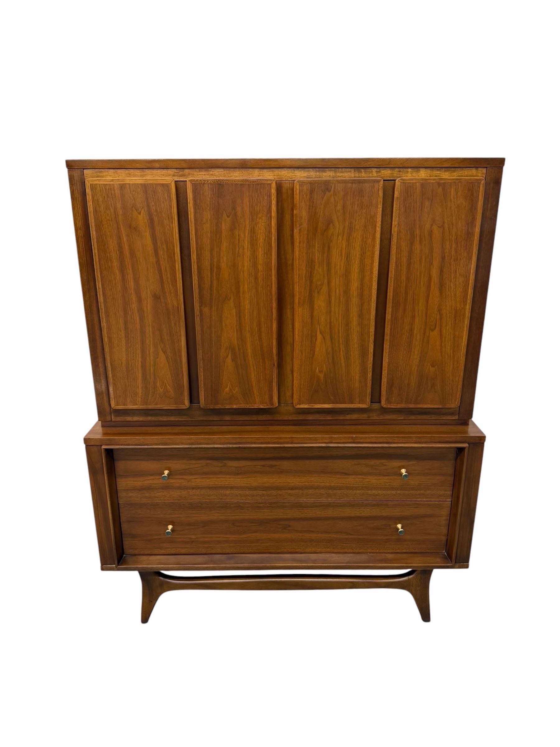 Mid-Century Modern Kent Coffey Insignia 4-Piece Walnut Bedroom Set - Image 2