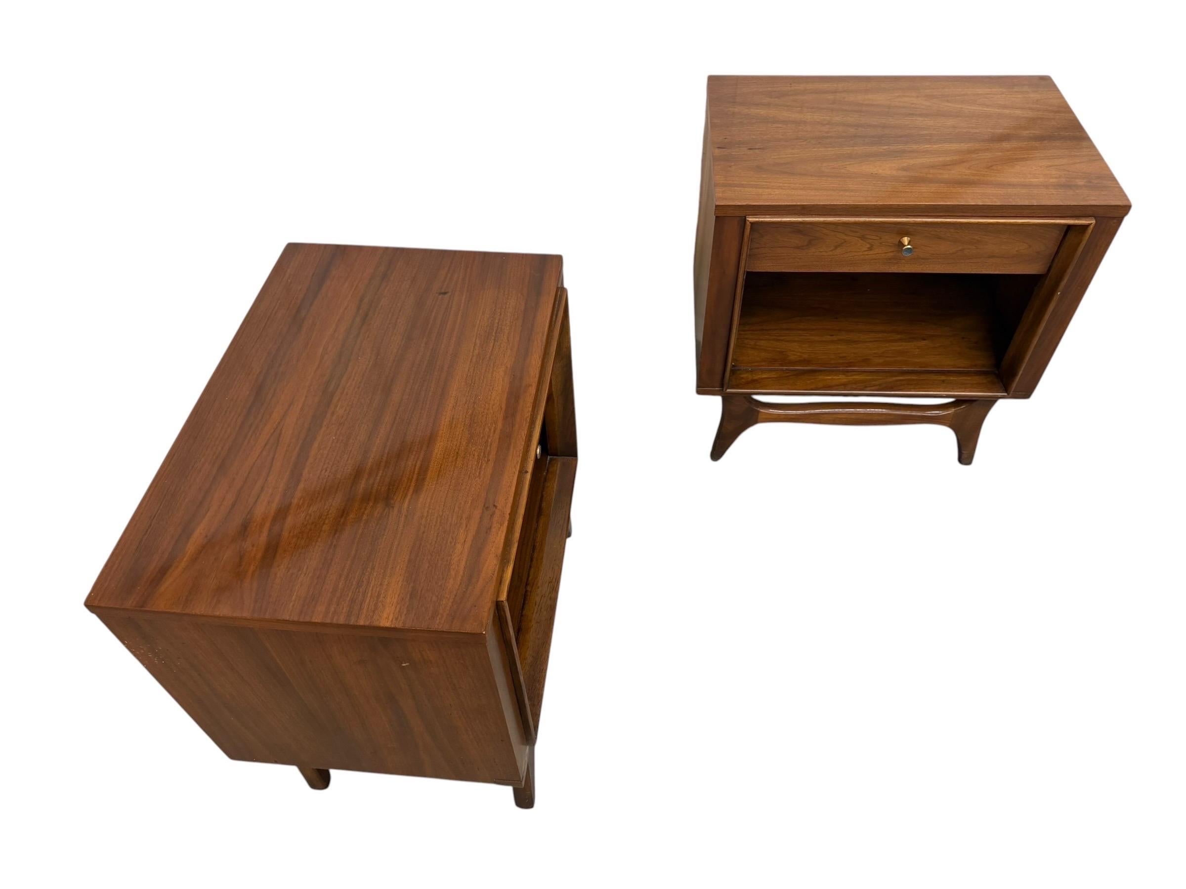 Mid-Century Modern Kent Coffey Insignia Walnut Nightstands - Set of 2 - Image 4