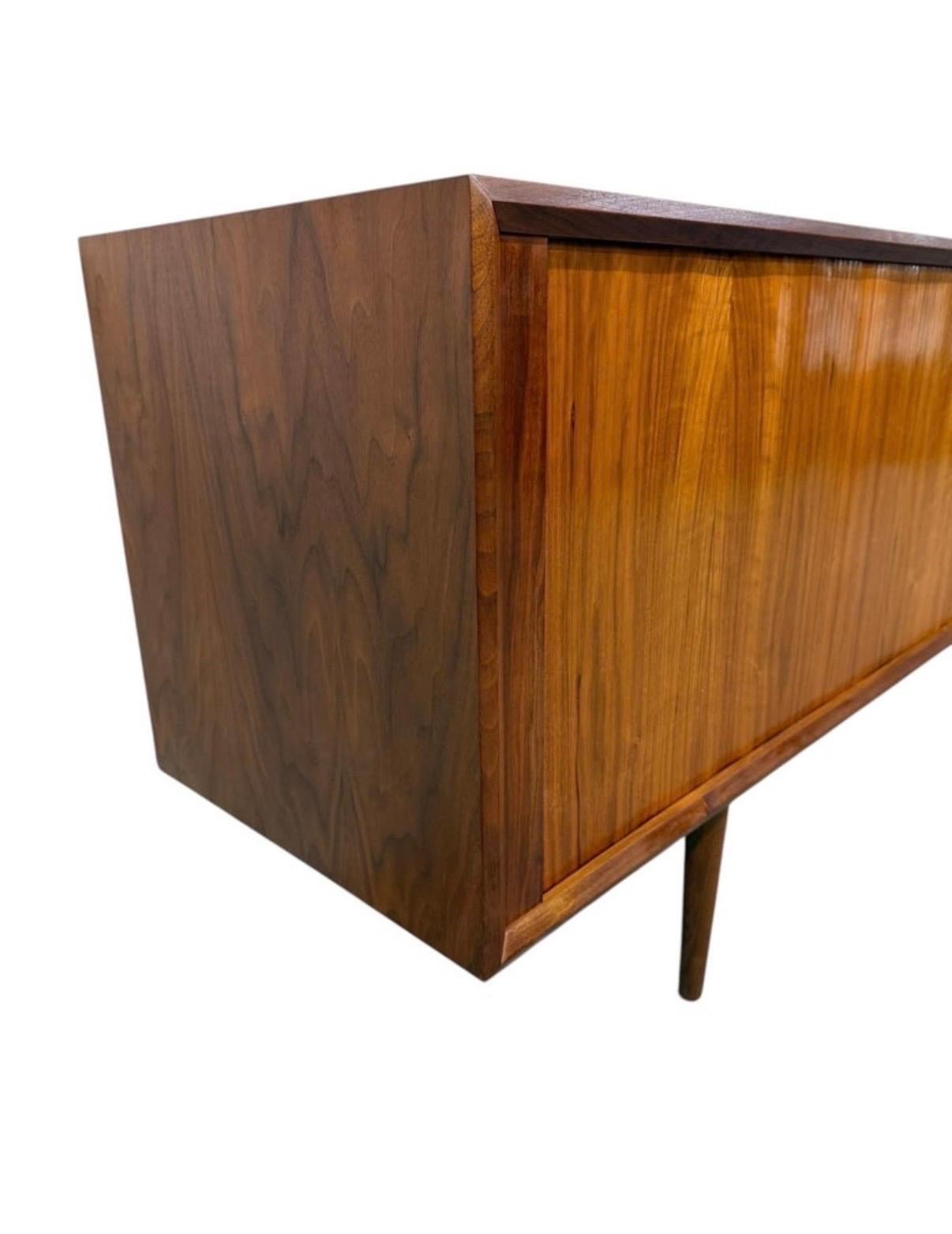 Mid-Century Danish Modern Faarup Møbelfabrik Teak Tambour Sideboard – Restored! - Image 4