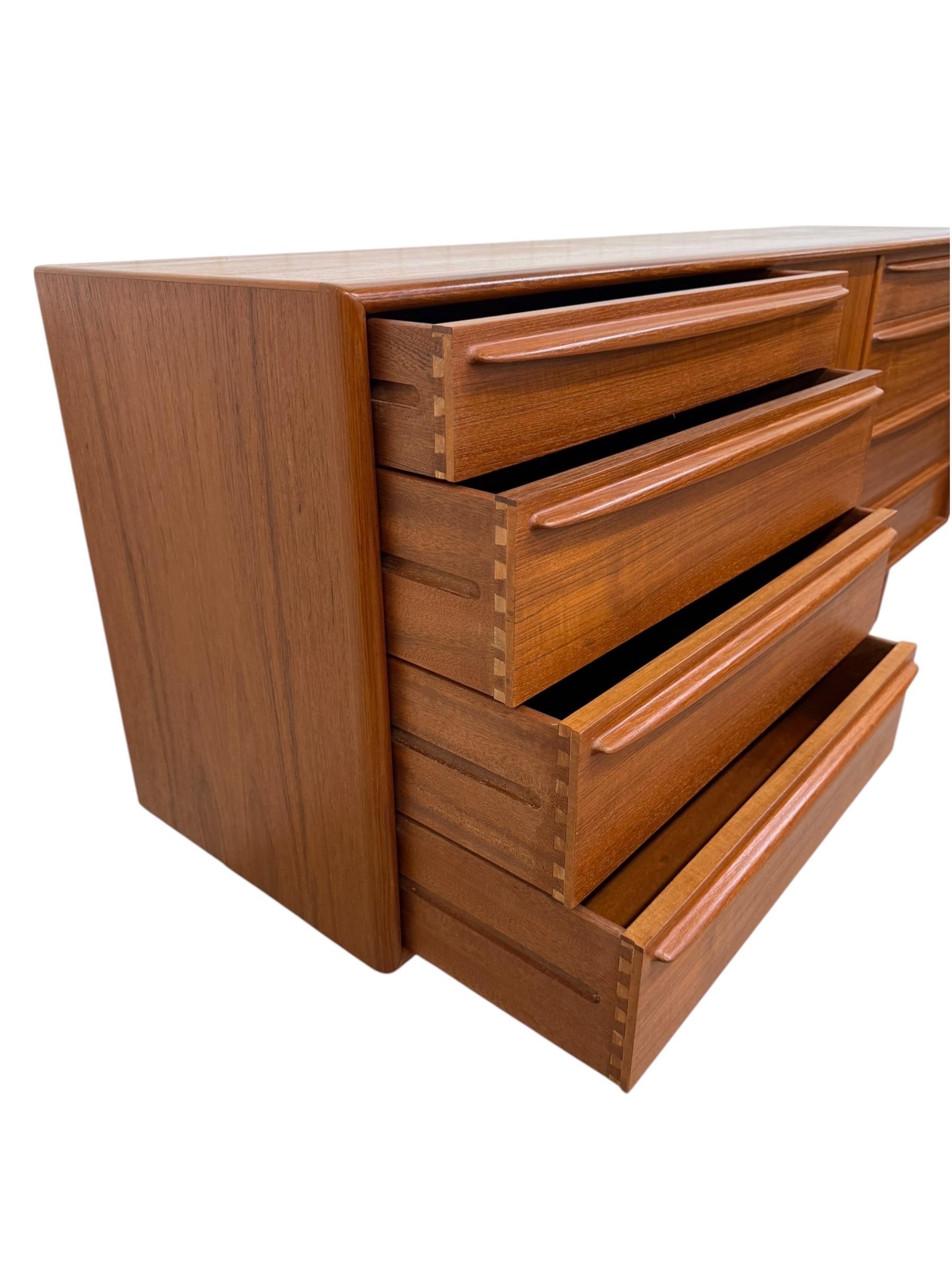 Mid-Century Danish Modern Teak 9-Drawer Dresser - Refinished! - Image 6