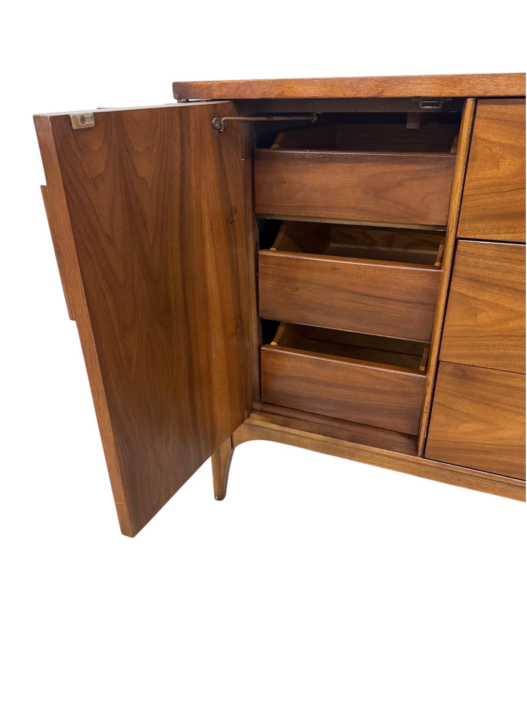 Mid-Century Modern Kent Coffey Perspecta 12-Drawer Walnut Dresser - Refinished - Image 4