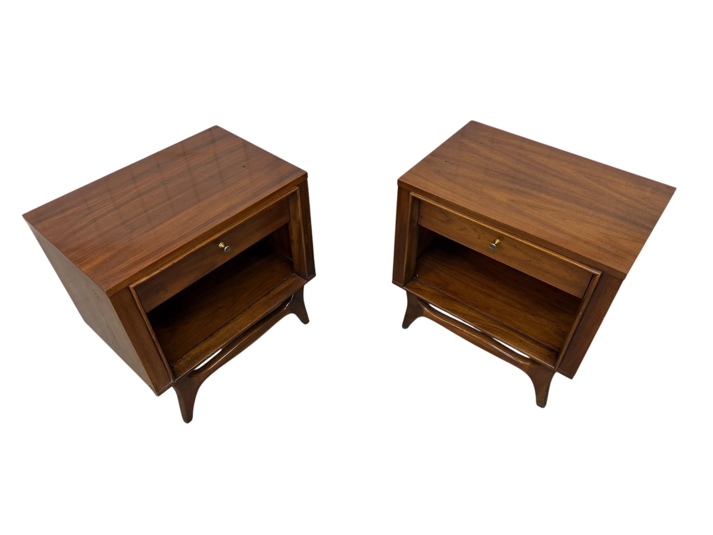 Mid-Century Modern Kent Coffey Insignia Walnut Nightstands - Set of 2 - Image 5