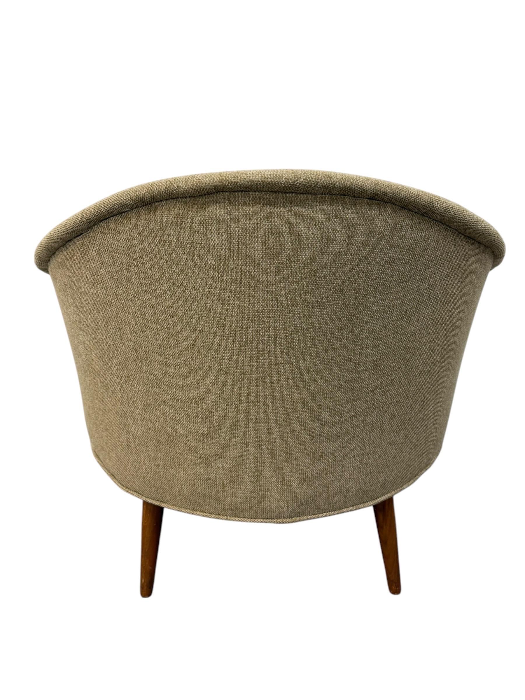 Mid-Century Modern McCobb Style Barrel Arm Chairs - Reupholstered - Set of 2 - Image 8