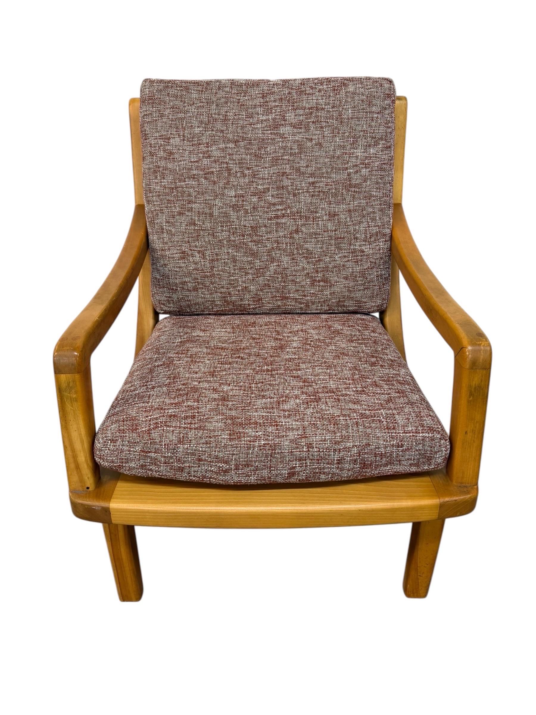 Vintage Heywood Wakefield Style Solid Wood Lounge Chair - Reupholstered! - Image 2