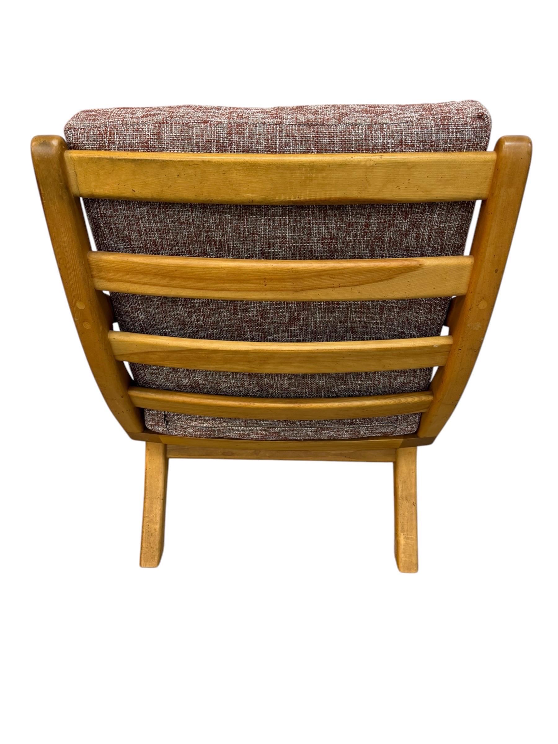 Vintage Heywood Wakefield Style Solid Wood Lounge Chair - Reupholstered! - Image 5