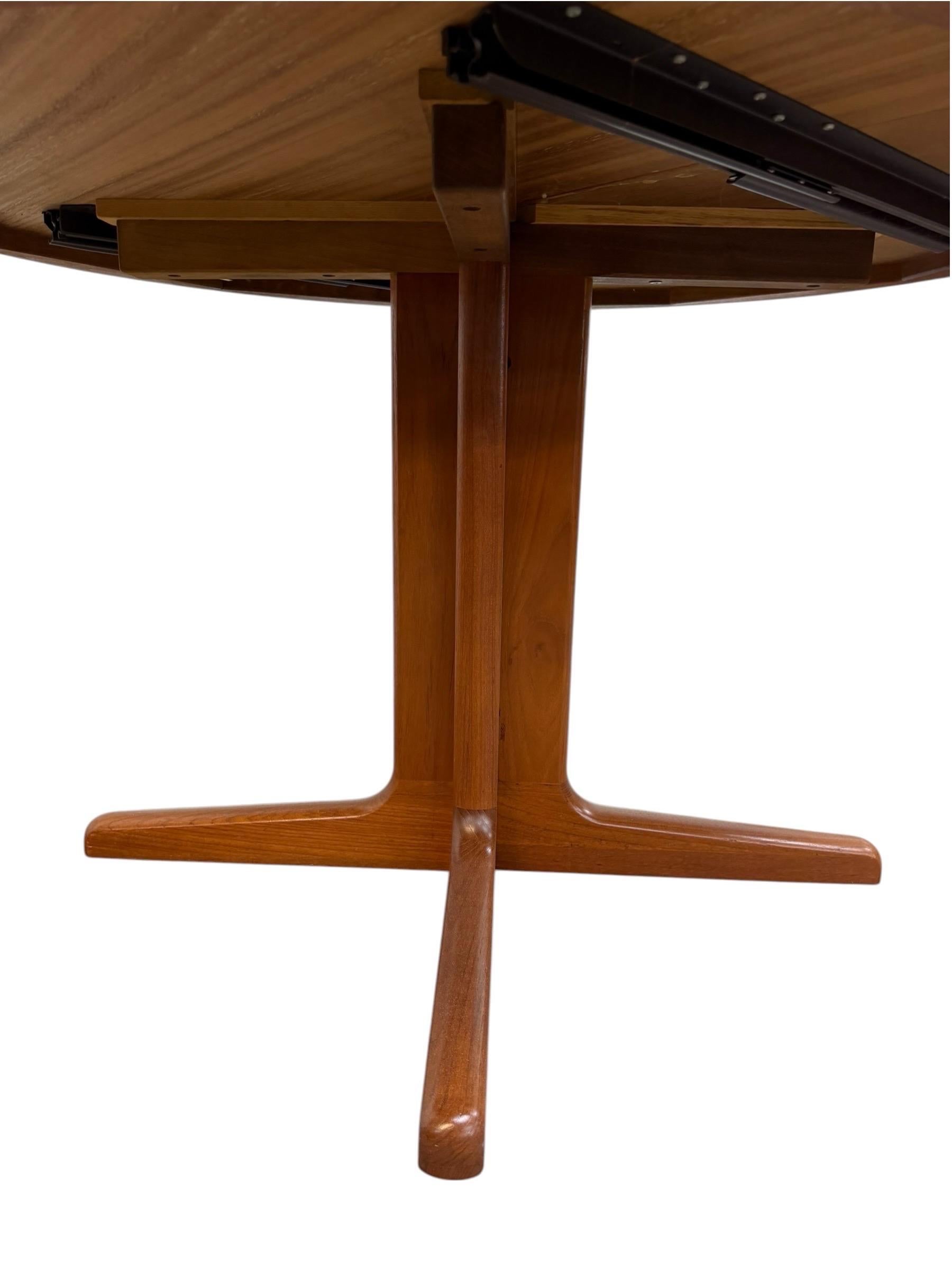 Vintage Danish Modern Round Teak Dining Table - Refinished! - Image 6